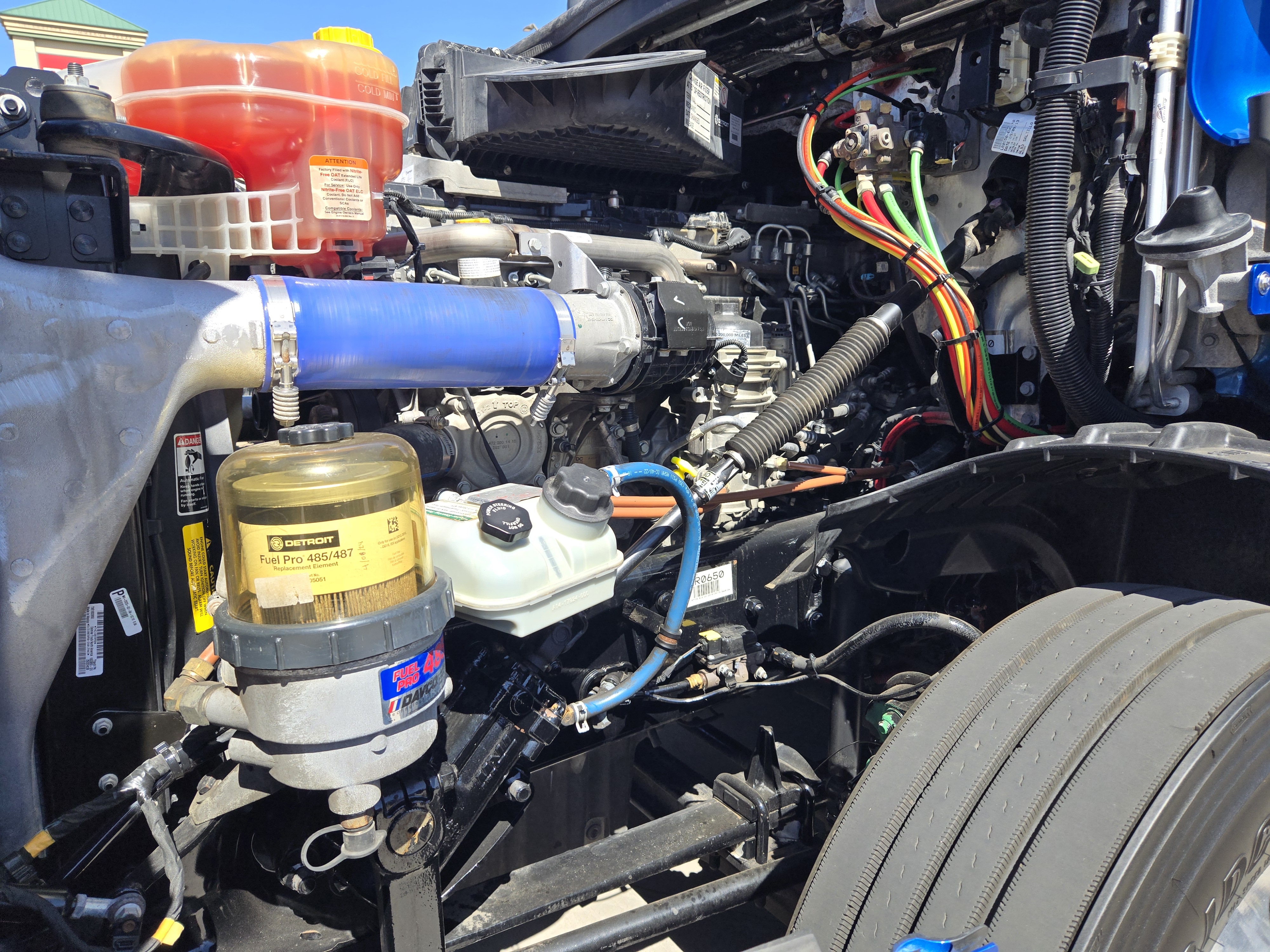 2020 FREIGHTLINER CASCADIA 126SLP - image 9