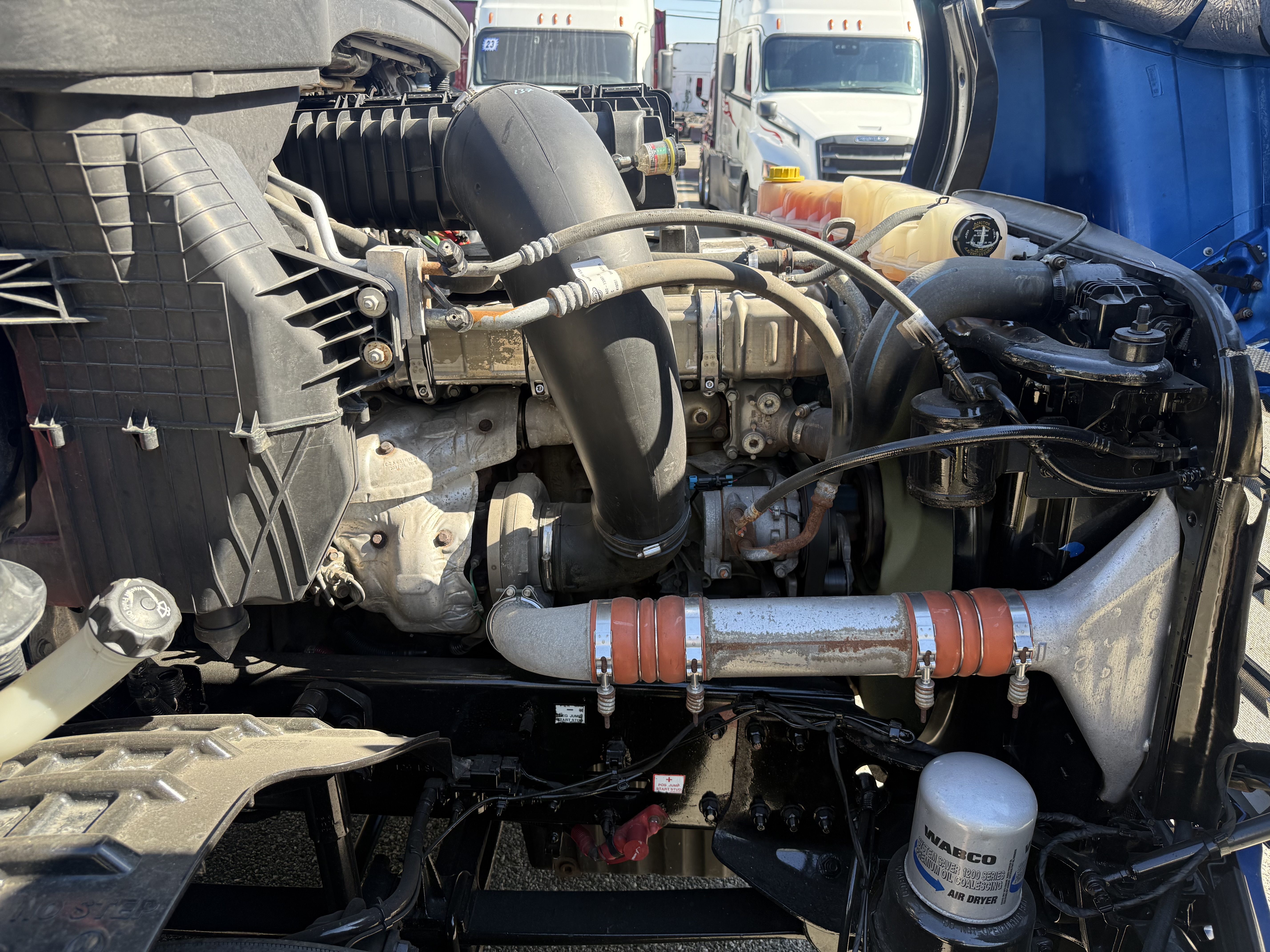 2020 FREIGHTLINER CASCADIA 126SLP - image 10