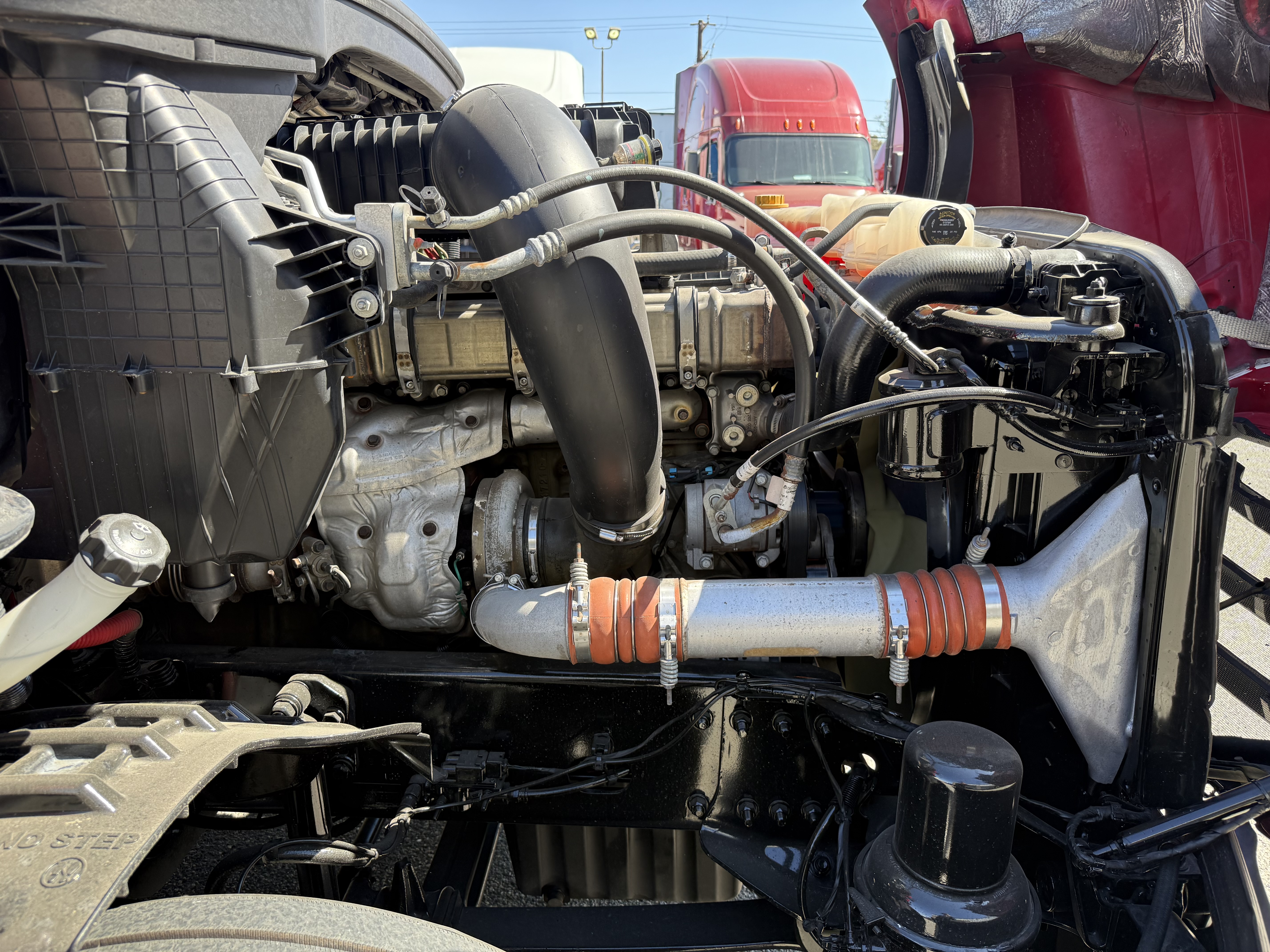 2020 FREIGHTLINER CASCADIA 126SLP - image 10