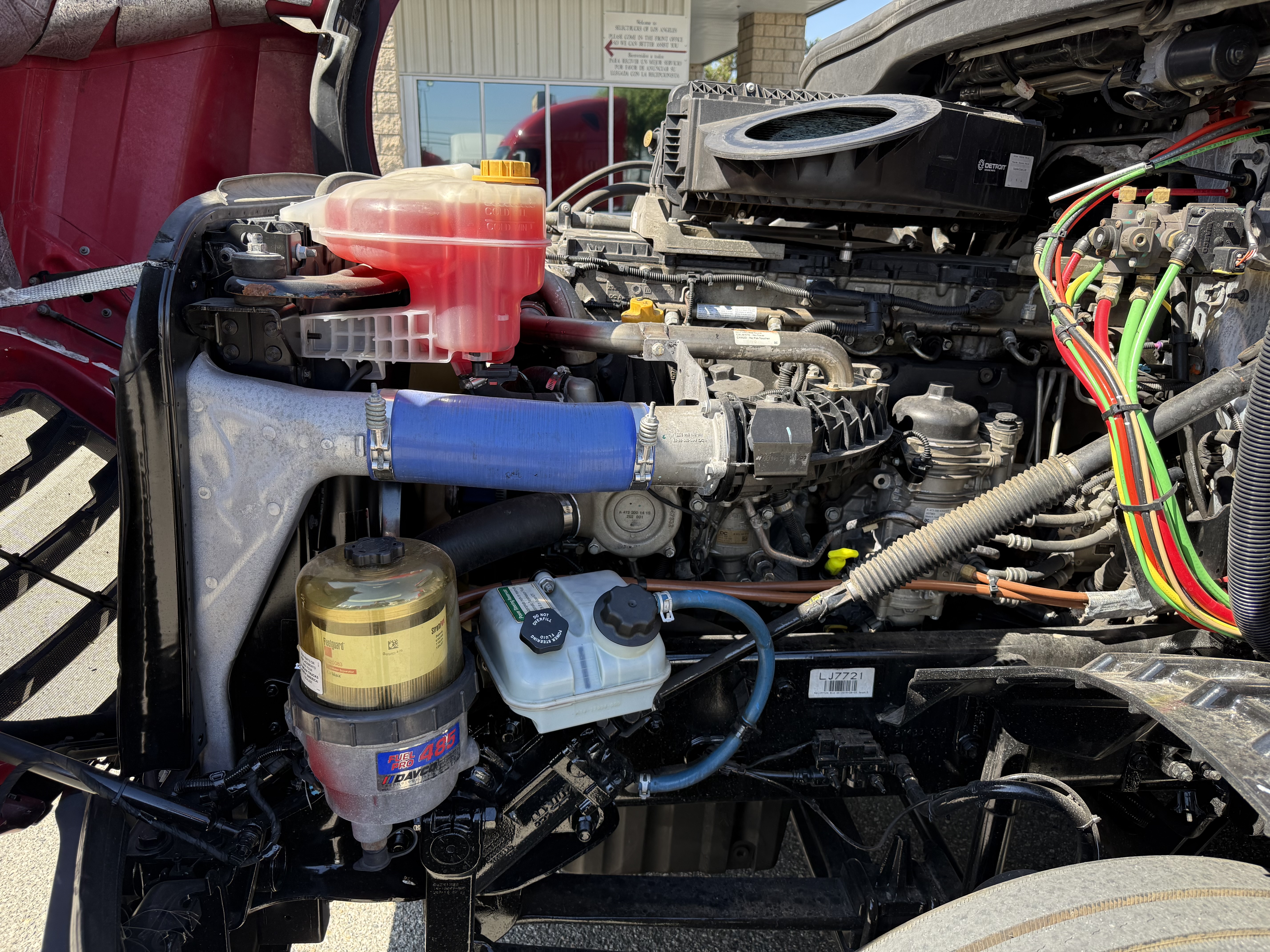 2020 FREIGHTLINER CASCADIA 126SLP - image 11