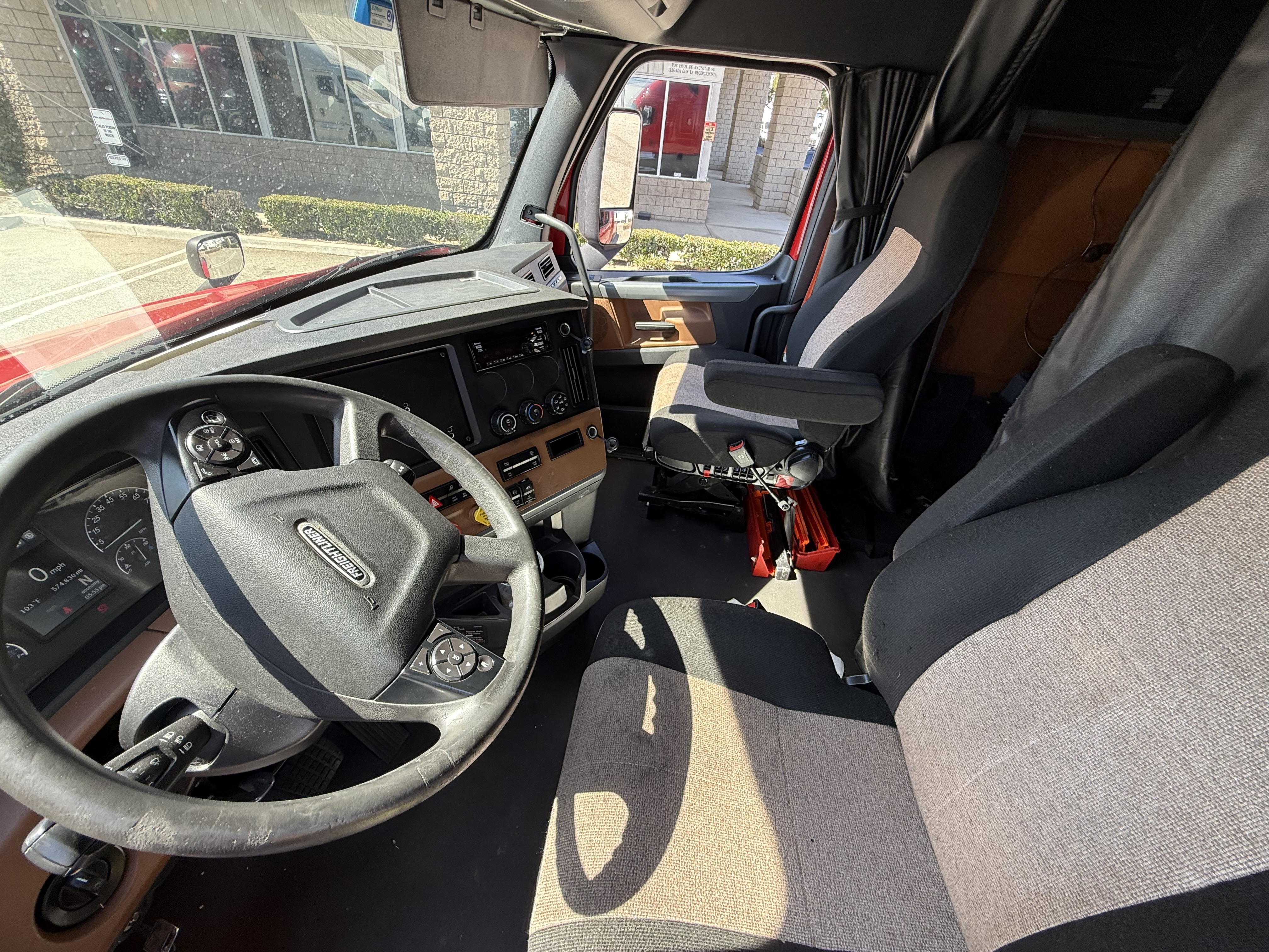 2020 FREIGHTLINER CASCADIA 126SLP - image 13