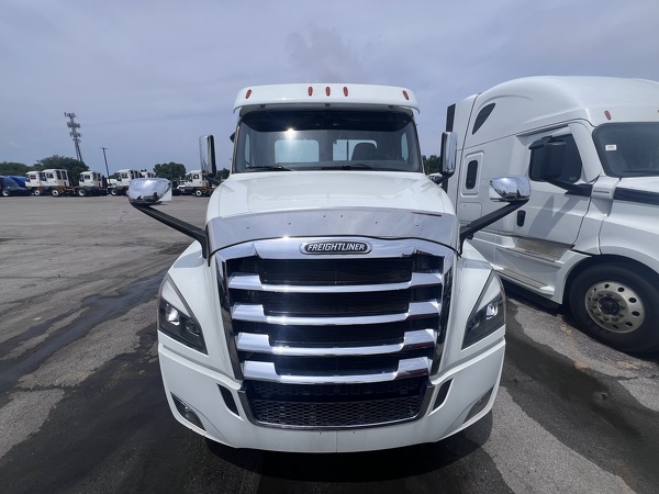 FREIGHTLINER CASCADIA 126DC 2023