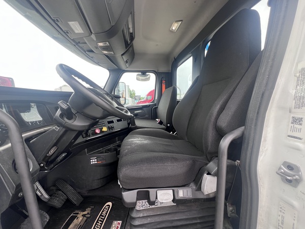 FREIGHTLINER CASCADIA 126DC 2023