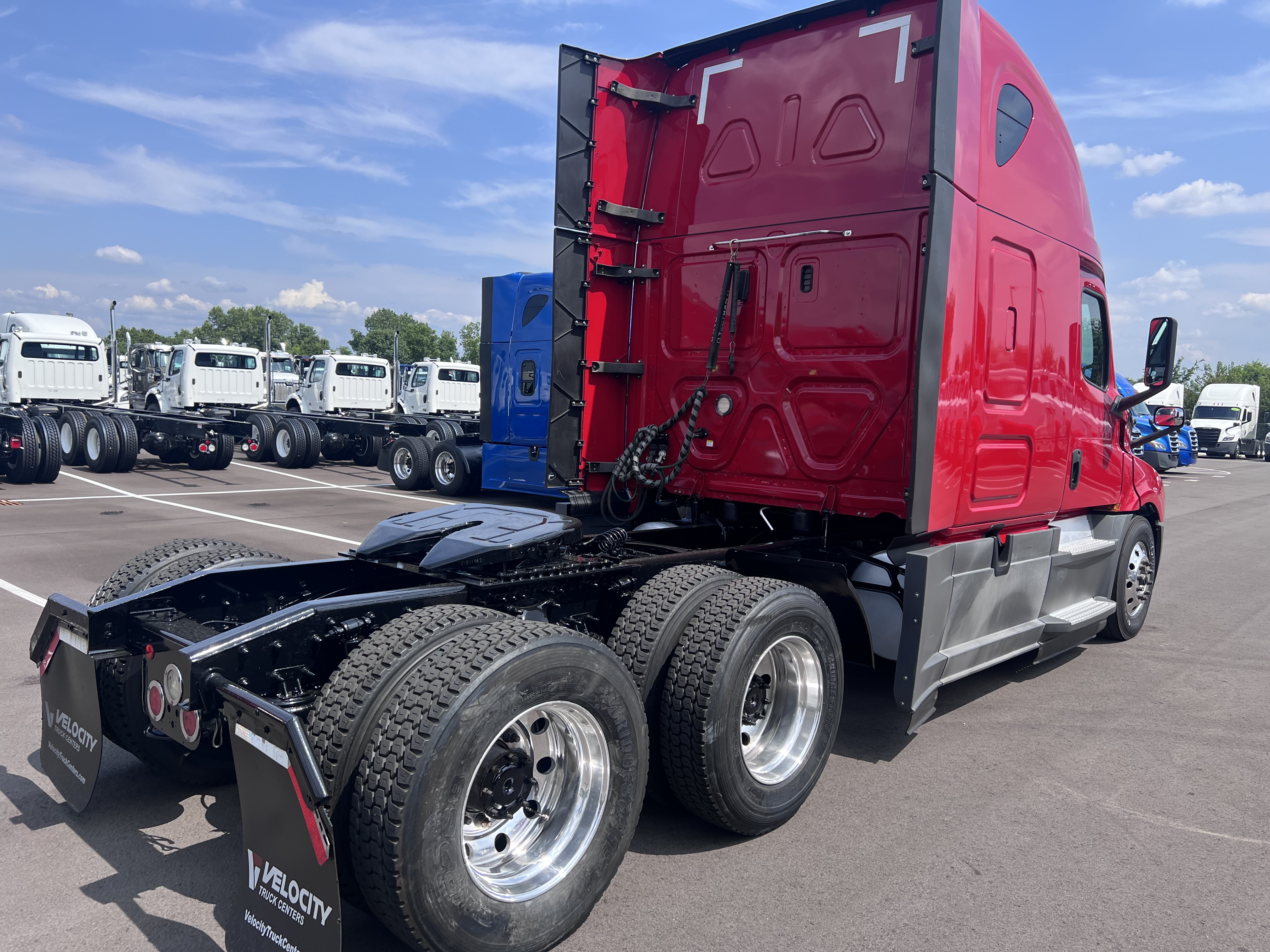 2020 FREIGHTLINER CASCADIA 126SLP - image 5