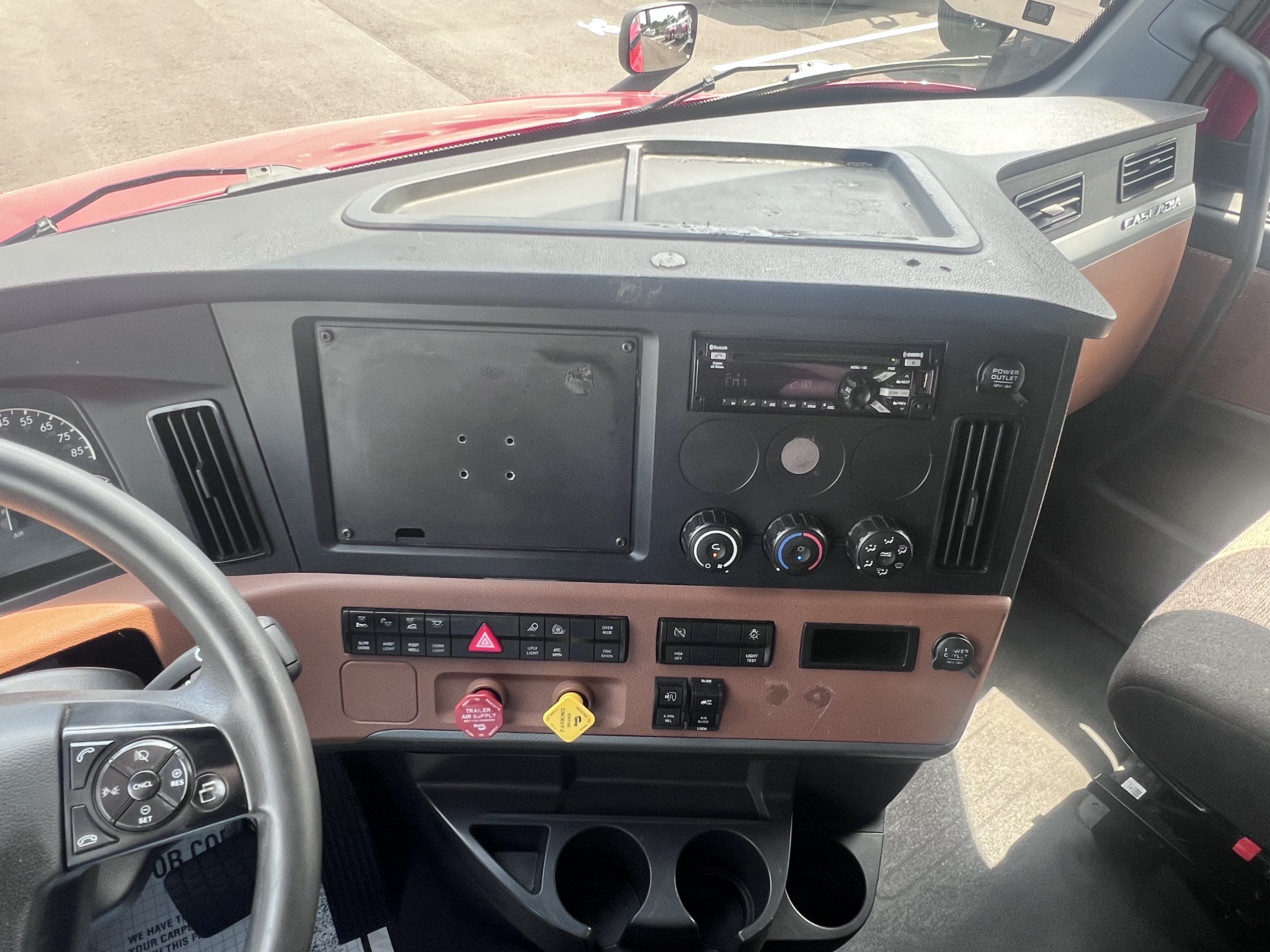 2020 FREIGHTLINER CASCADIA 126SLP - image 11