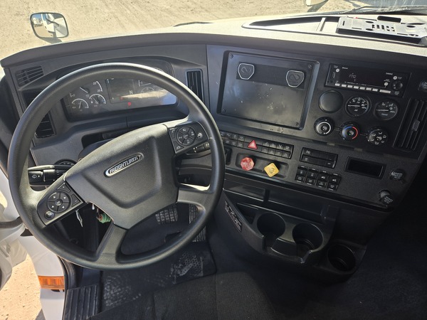 FREIGHTLINER CASCADIA 126SLP 2023