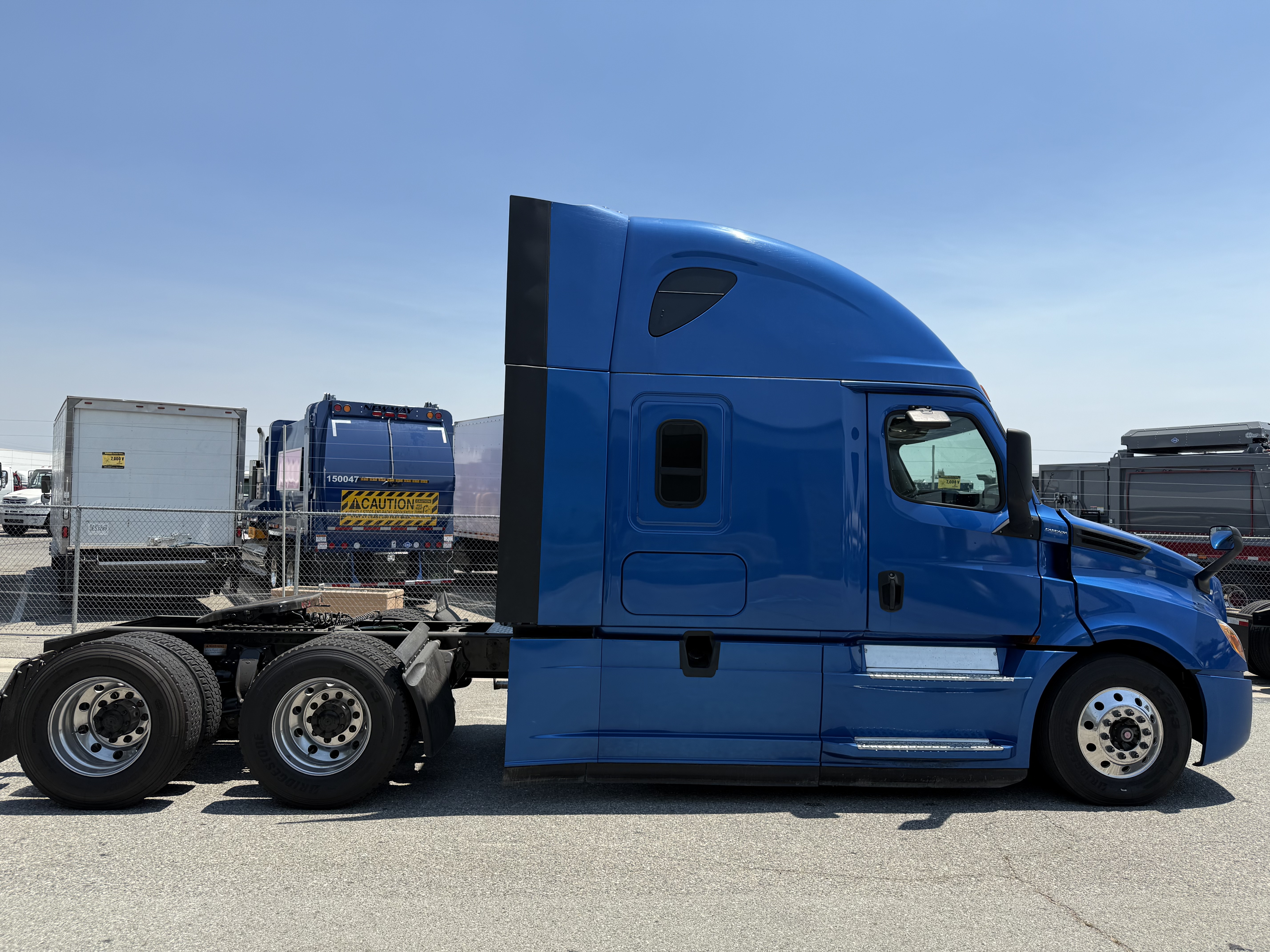 2019 FREIGHTLINER CASCADIA 126SLP - image 8