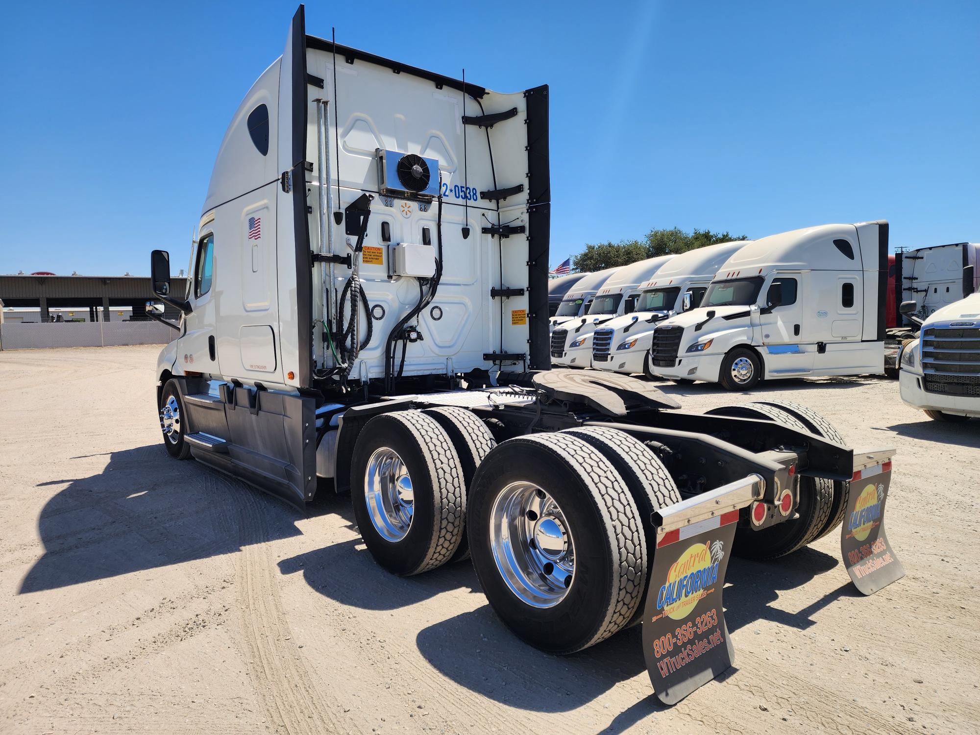 2022 FREIGHTLINER CASCADIA 126SLP - image 4
