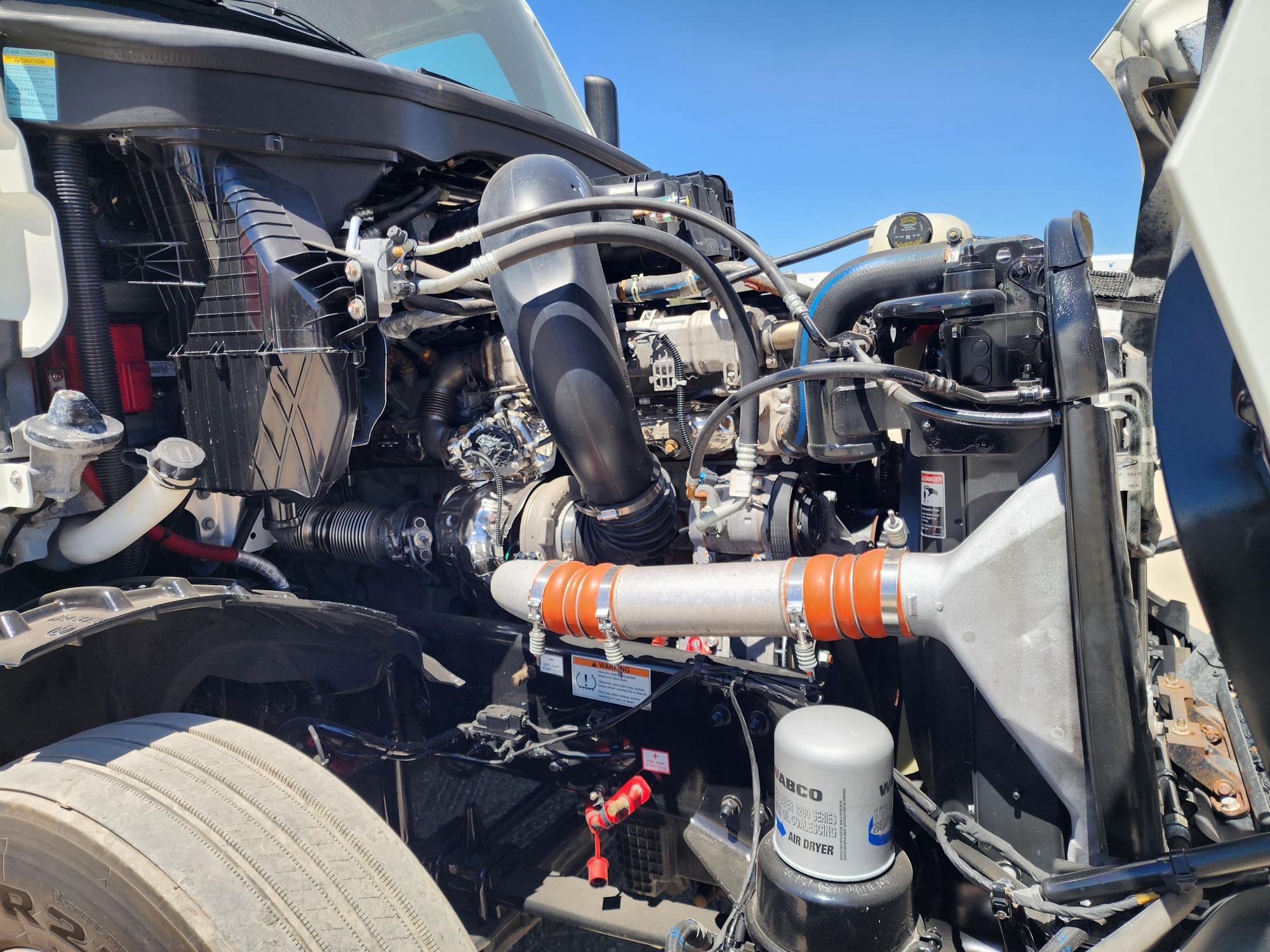 2022 FREIGHTLINER CASCADIA 126SLP - image 10