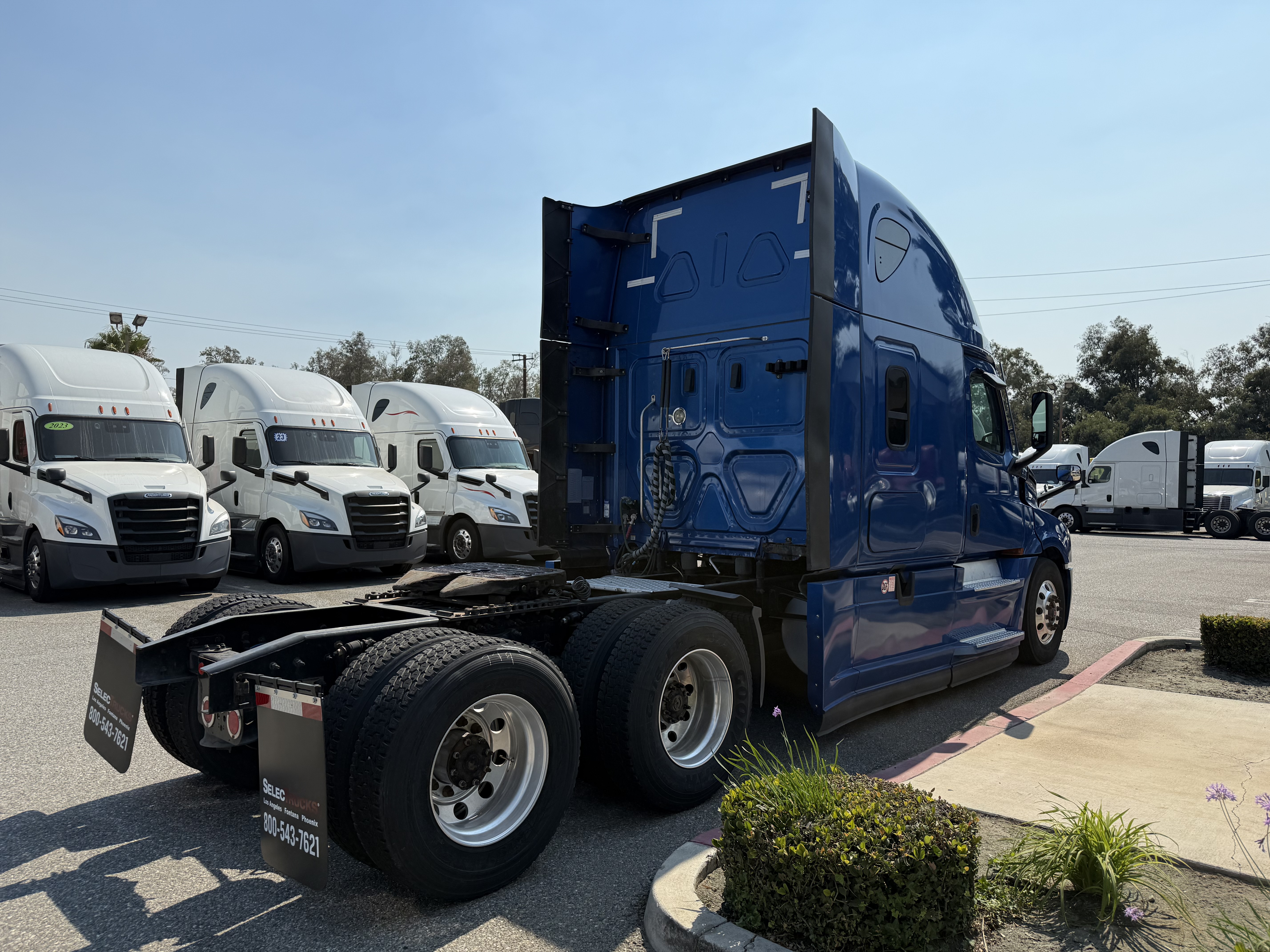 2020 FREIGHTLINER CASCADIA 126SLP - image 6