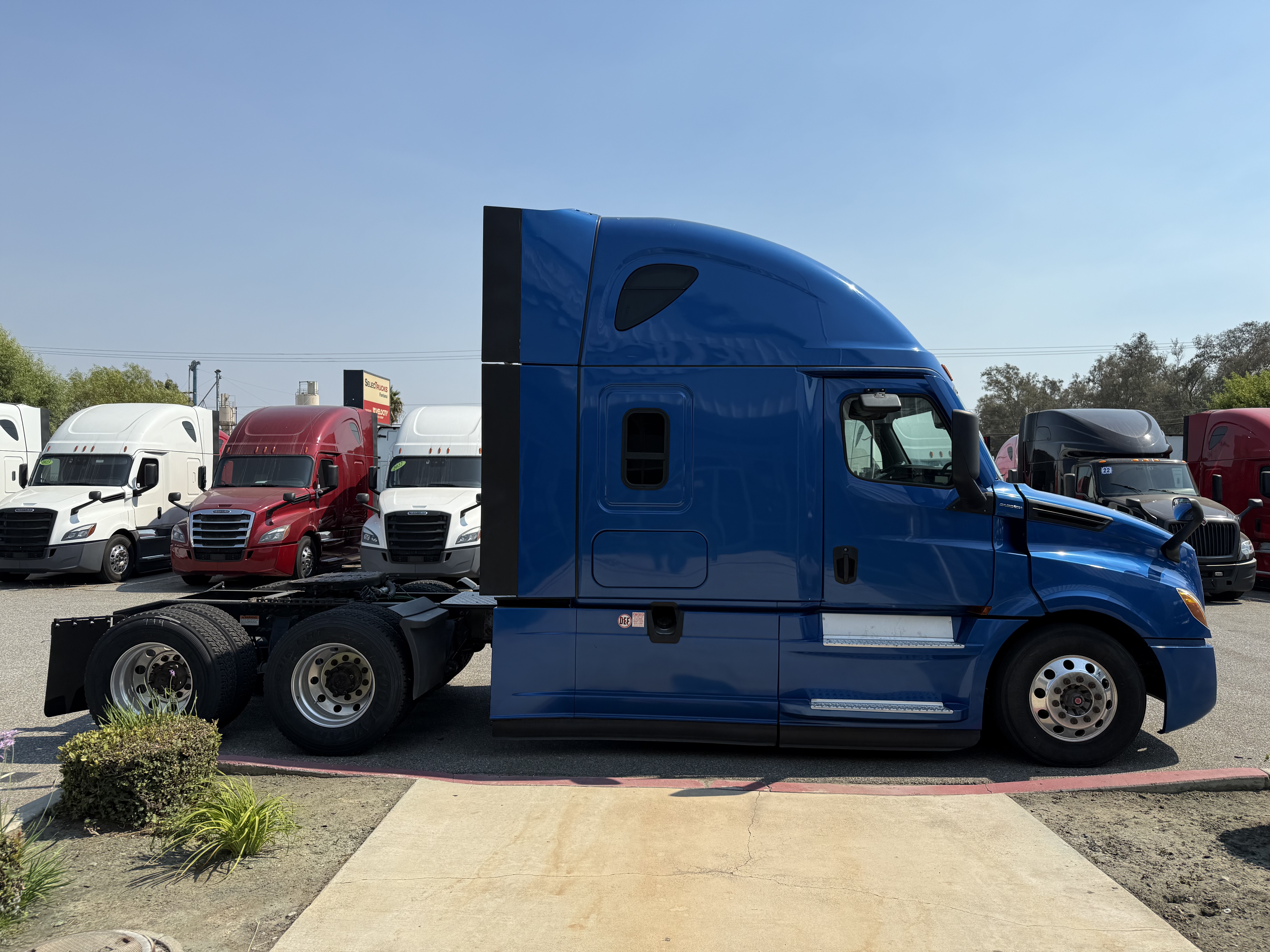 2020 FREIGHTLINER CASCADIA 126SLP - image 7