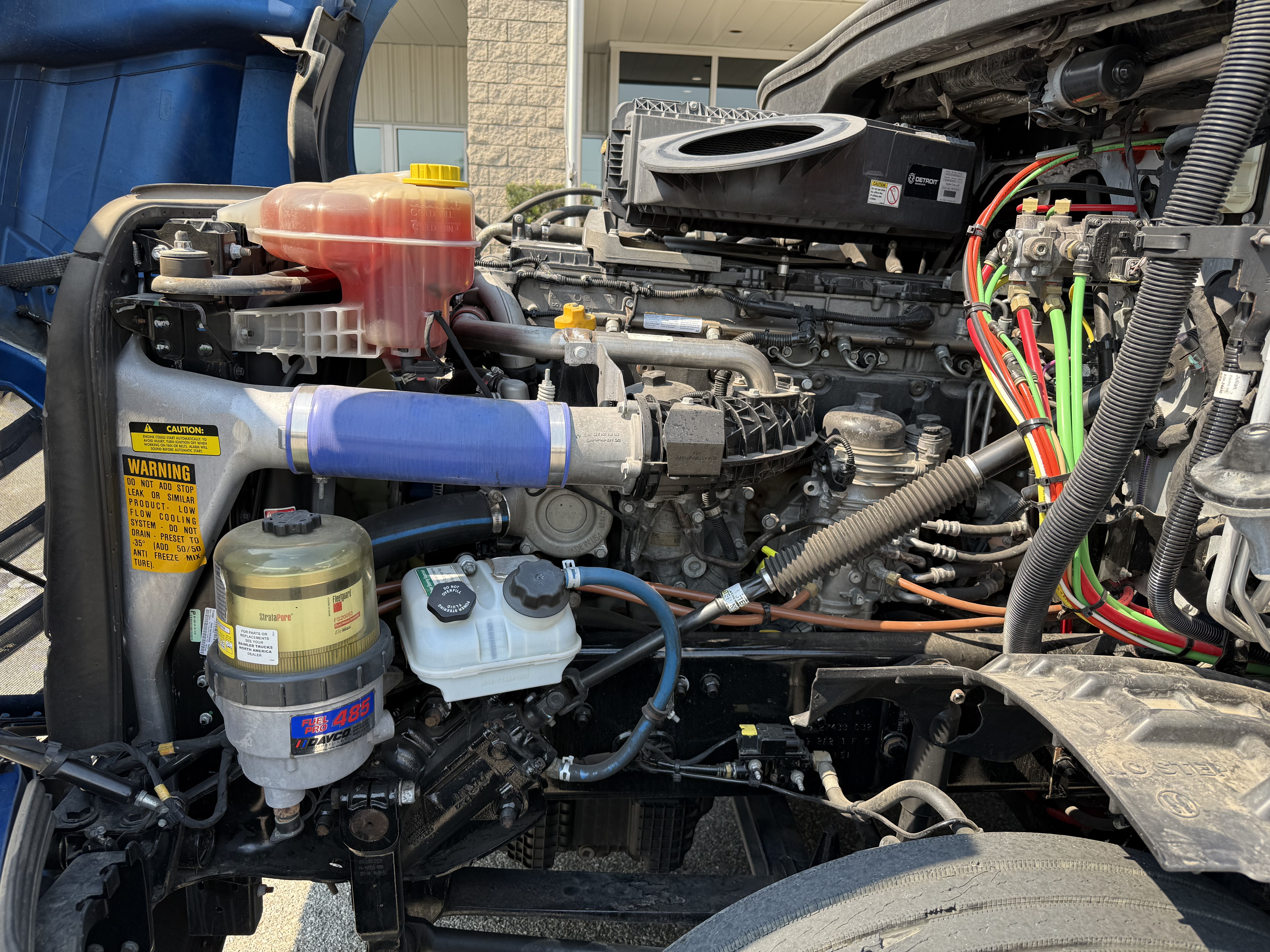 2020 FREIGHTLINER CASCADIA 126SLP - image 9