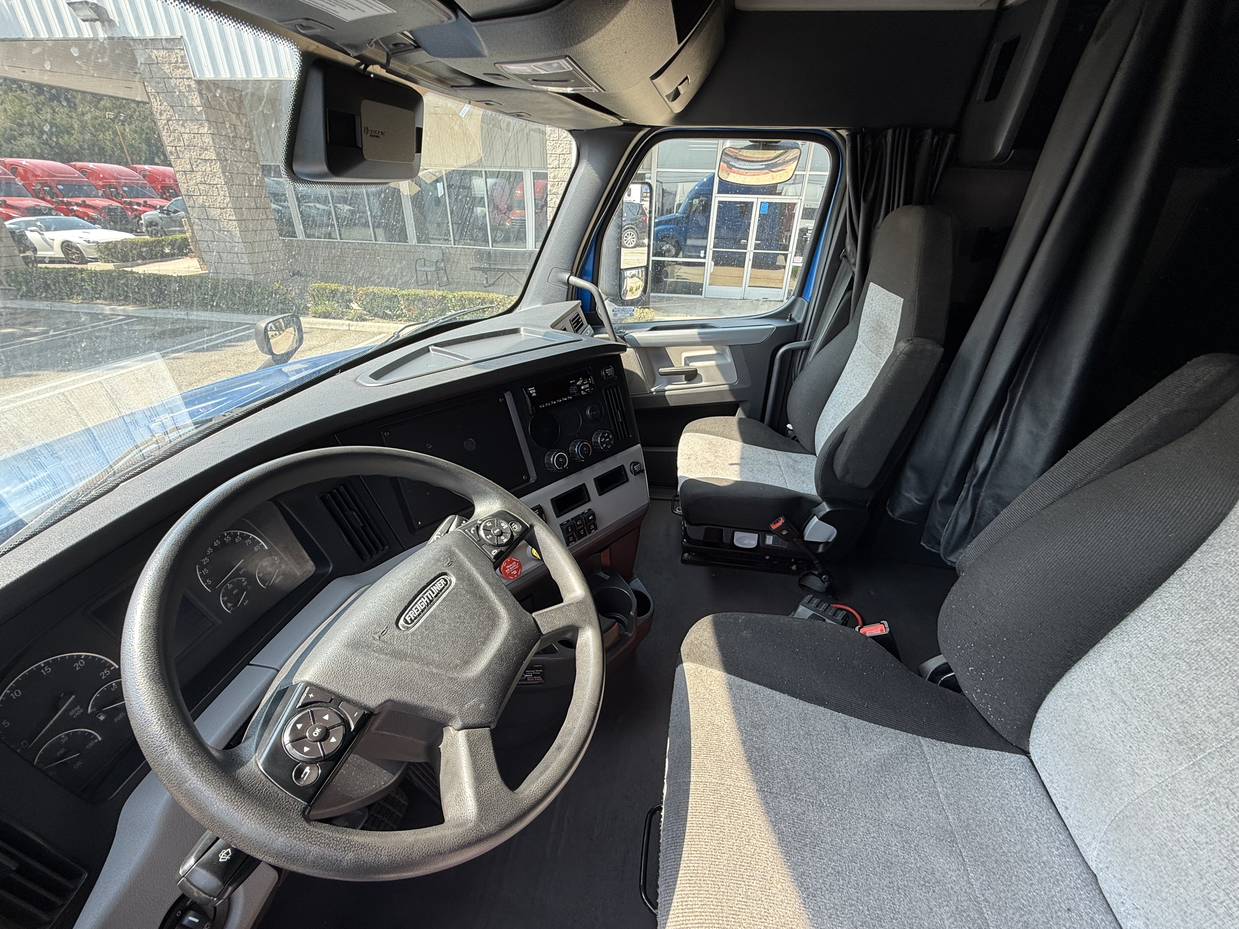 2020 FREIGHTLINER CASCADIA 126SLP - image 16