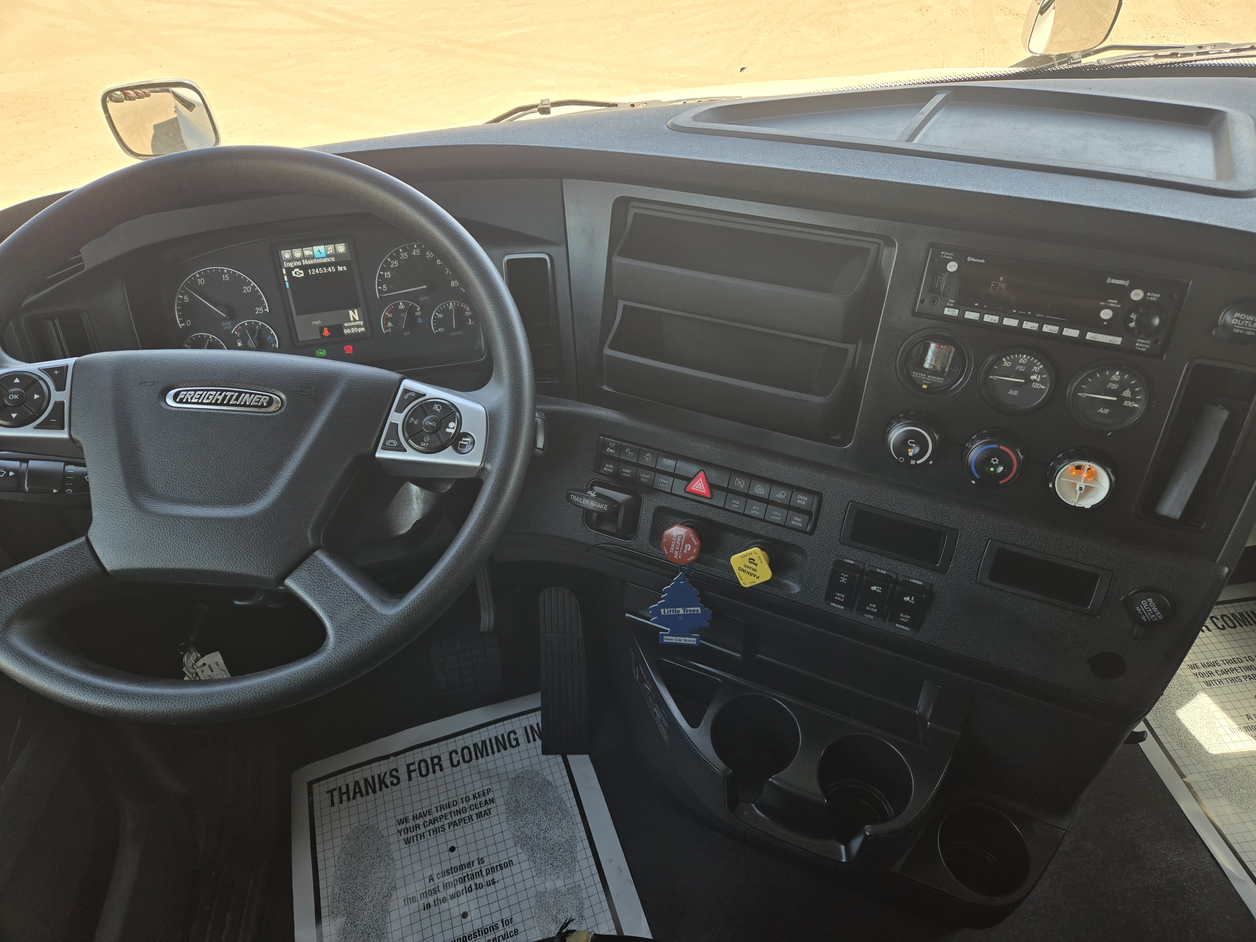 2023 FREIGHTLINER CASCADIA 126SLP - image 15