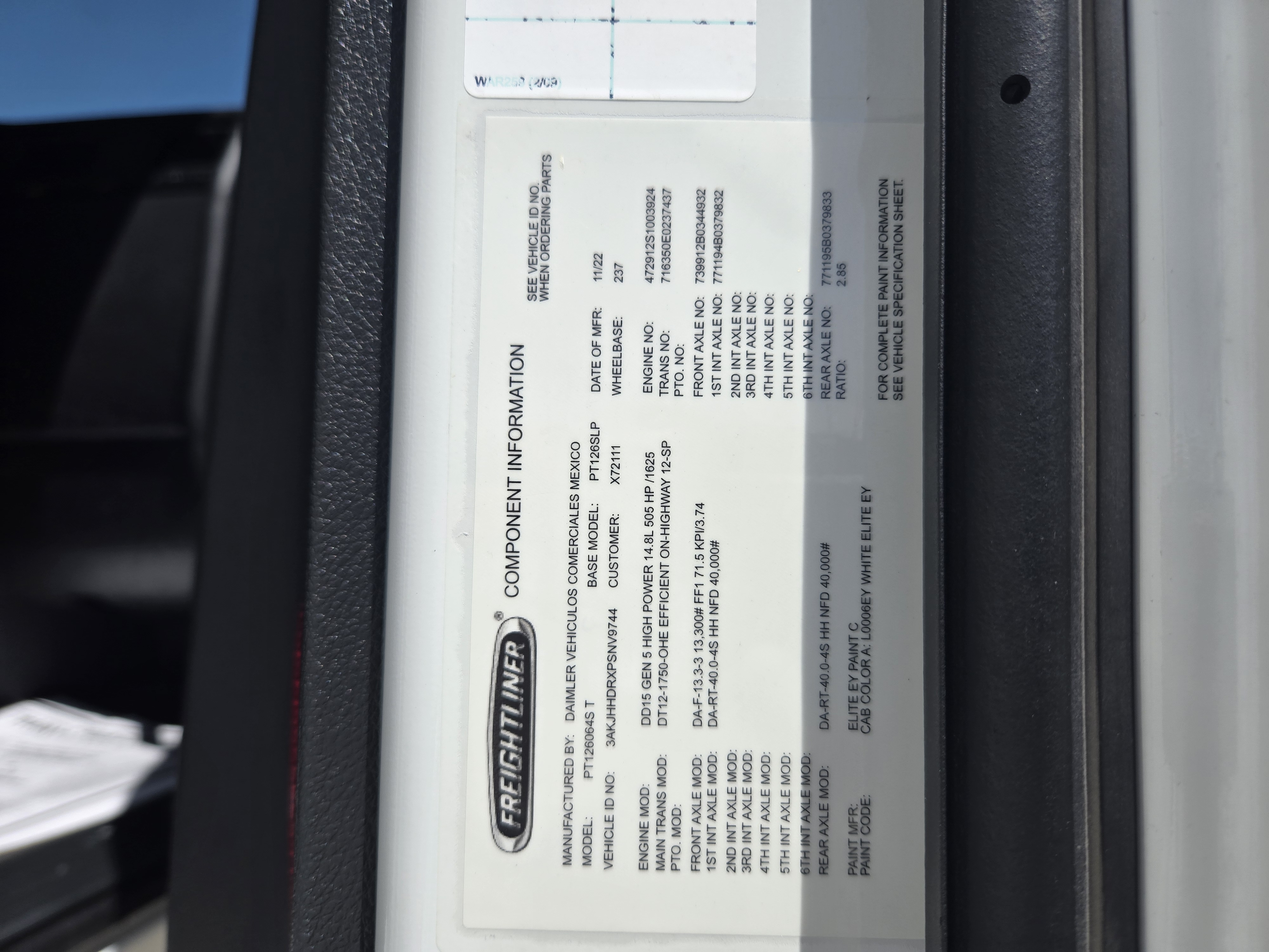 2023 FREIGHTLINER CASCADIA 126SLP - image 21