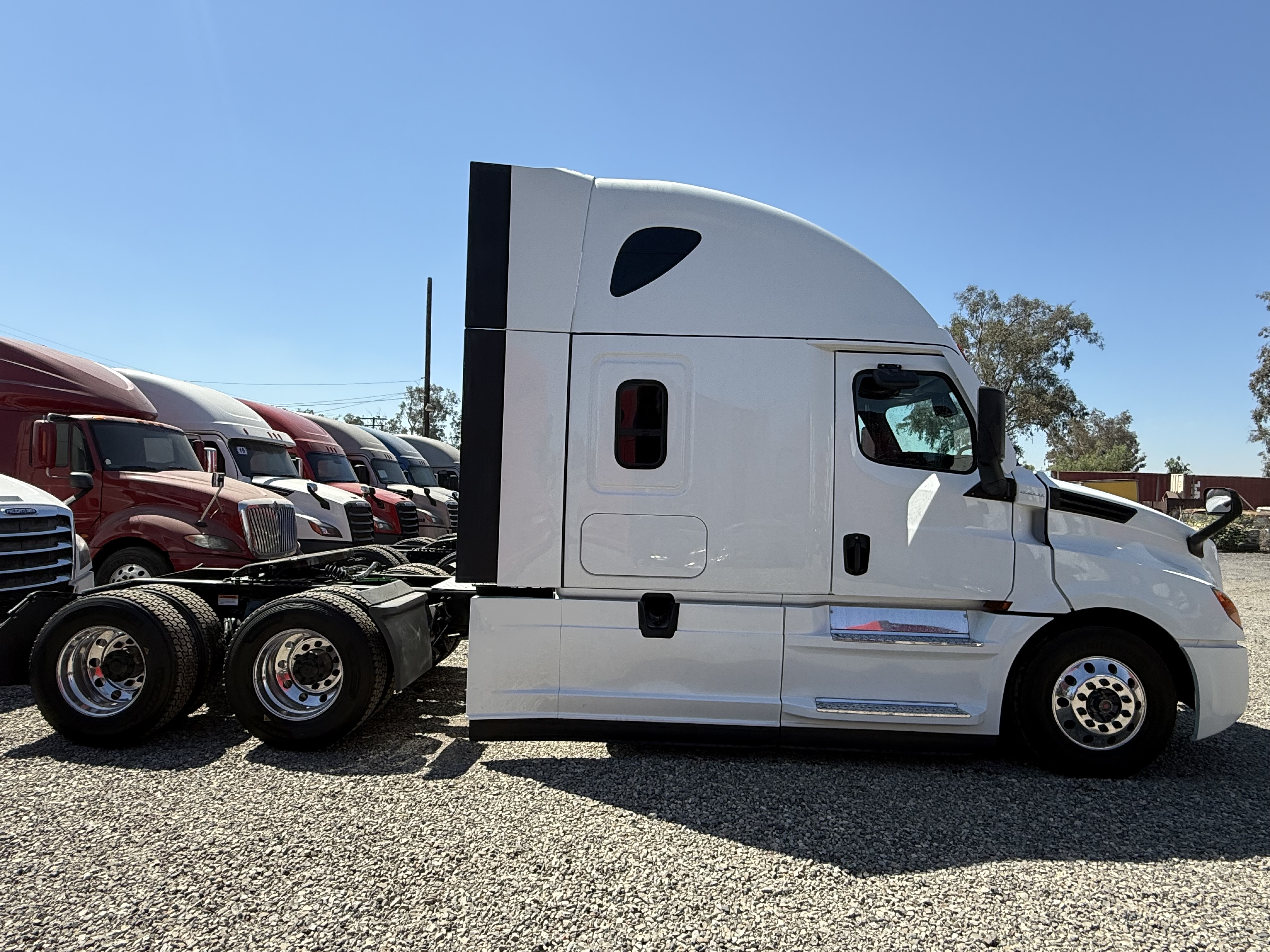 2021 FREIGHTLINER CASCADIA 126SLP - image 7