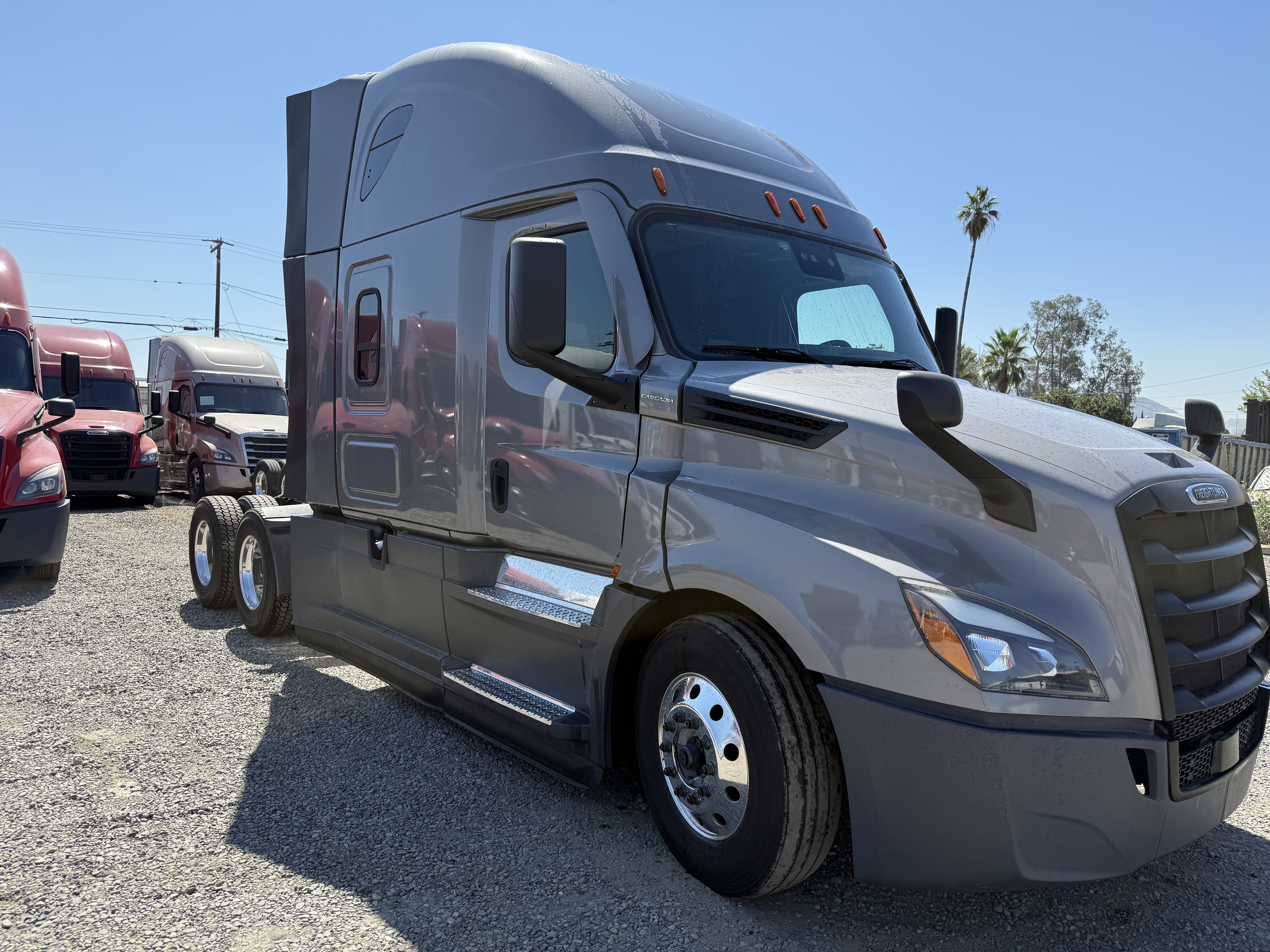 2021 FREIGHTLINER CASCADIA 126SLP - image 9