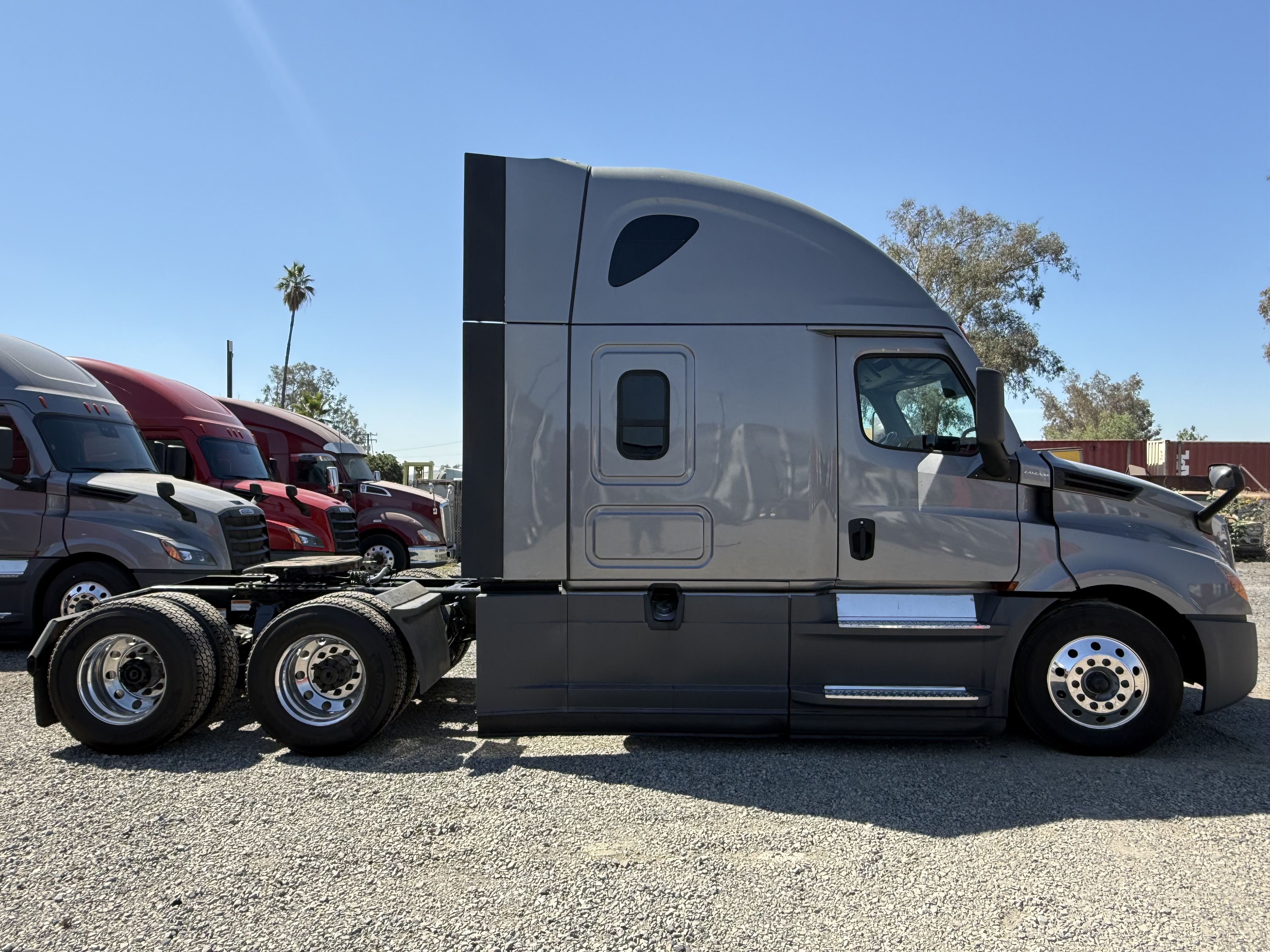 2021 FREIGHTLINER CASCADIA 126SLP - image 8