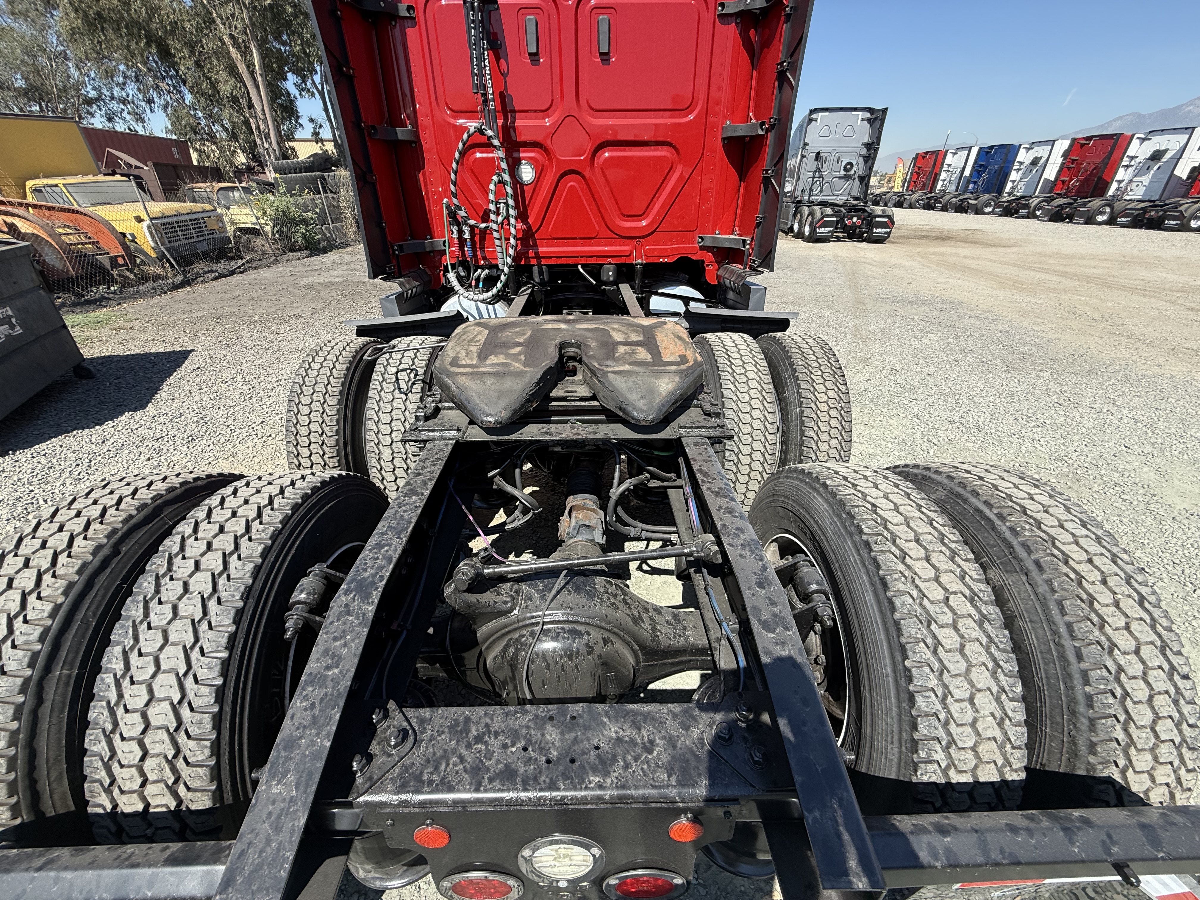 2021 FREIGHTLINER CASCADIA 126SLP - image 6