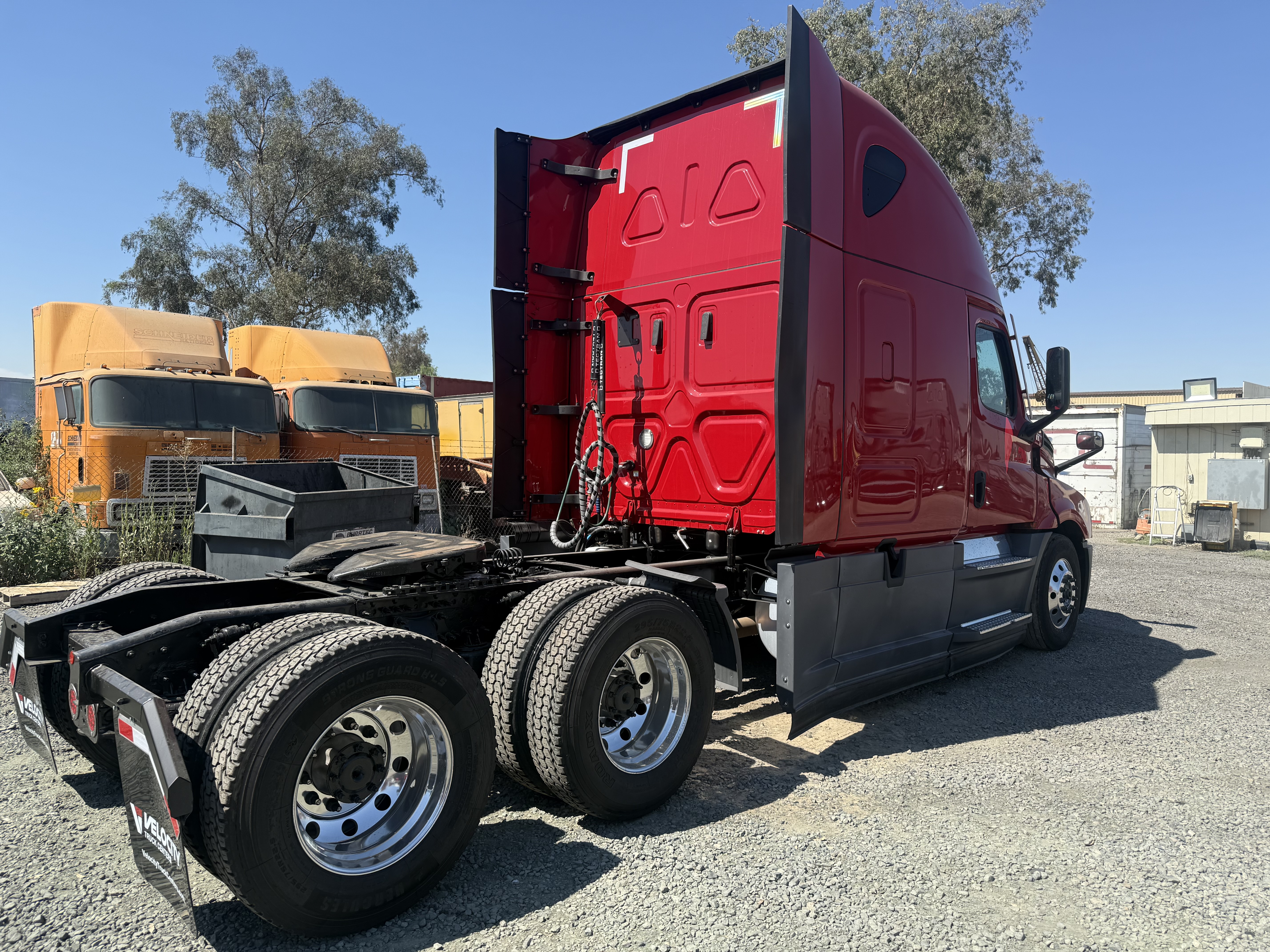 2021 FREIGHTLINER CASCADIA 126SLP - image 7