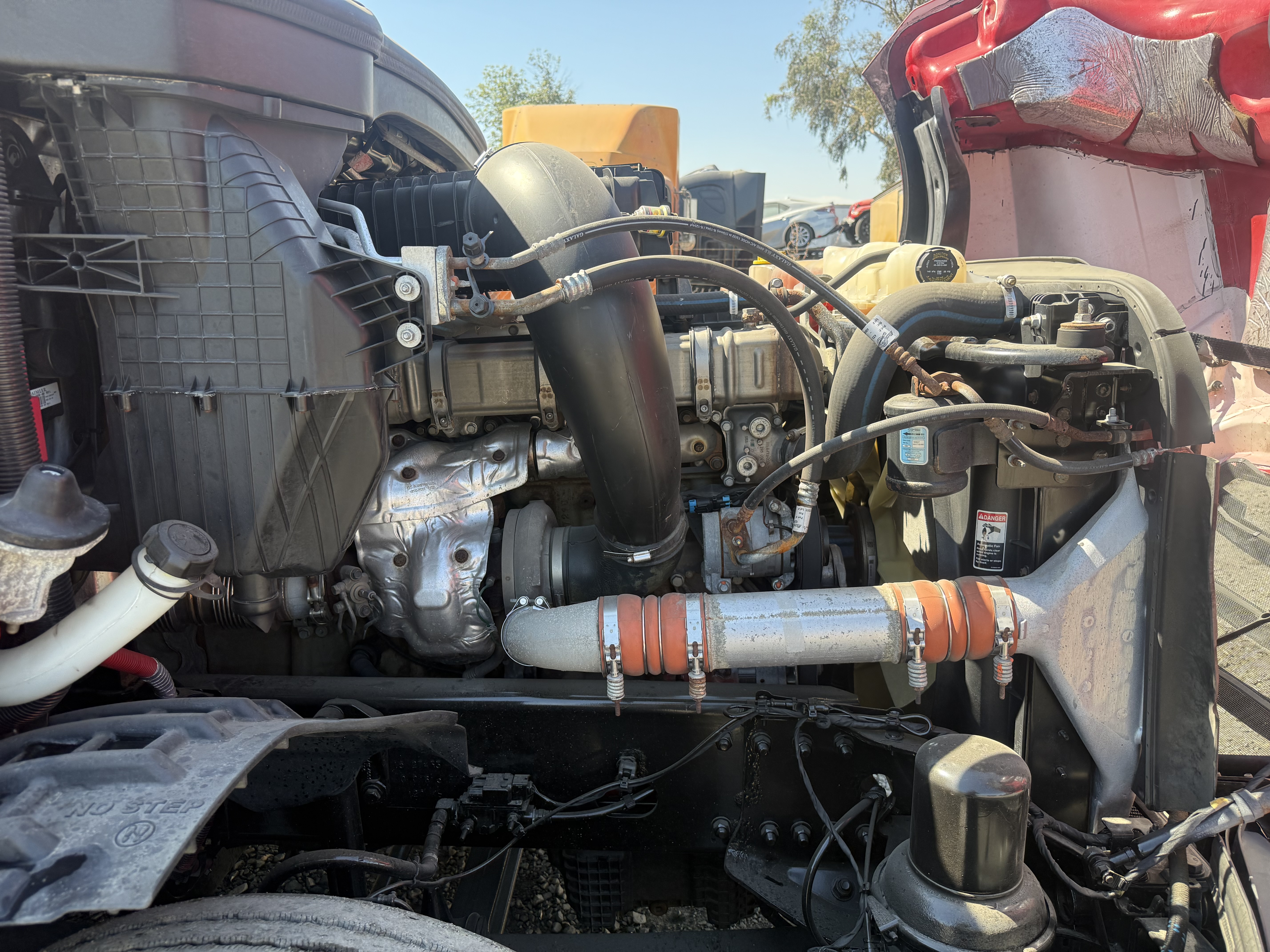 2021 FREIGHTLINER CASCADIA 126SLP - image 10