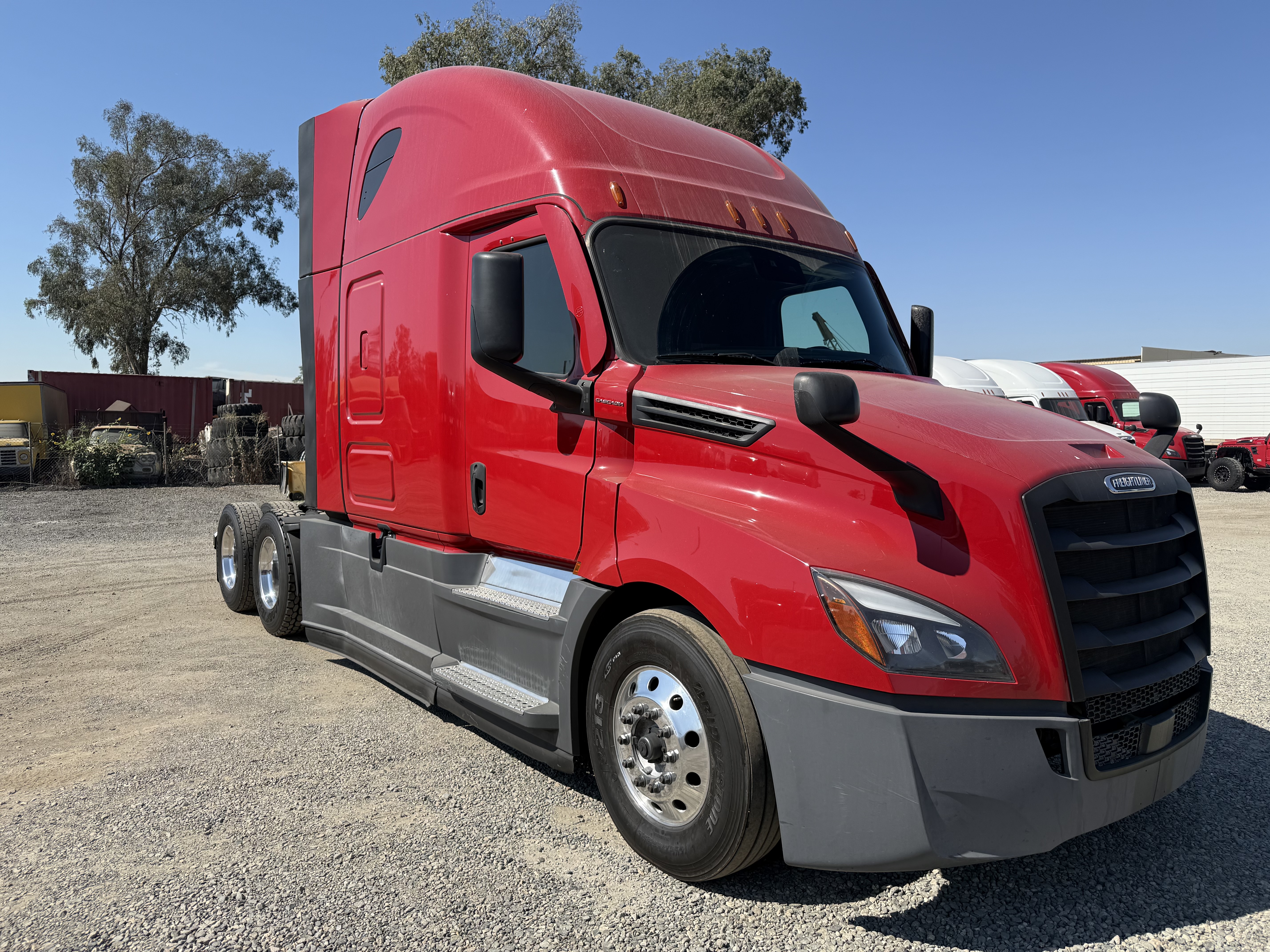 2020 FREIGHTLINER CASCADIA 126SLP - image 9