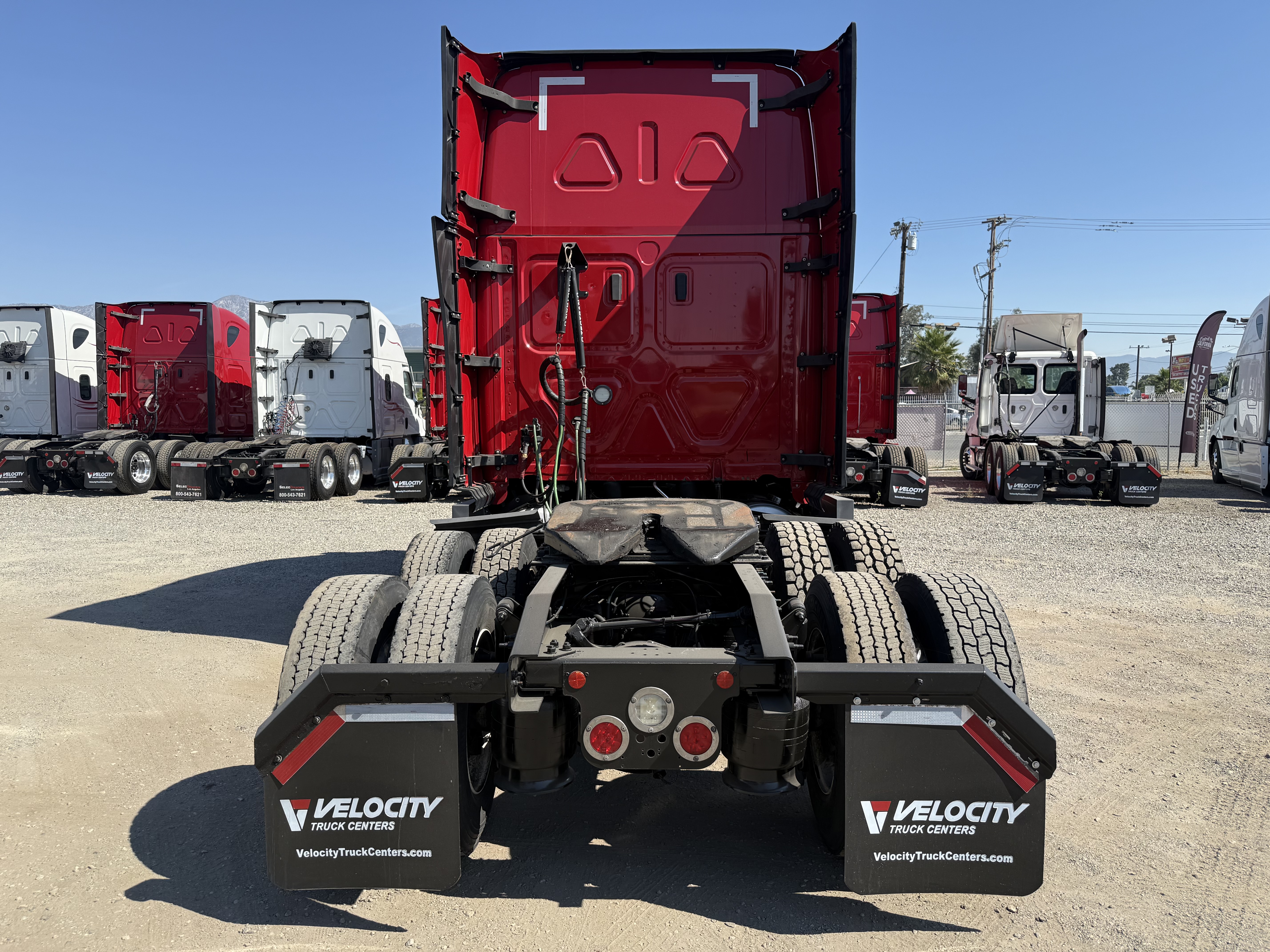 2020 FREIGHTLINER CASCADIA 126SLP - image 5