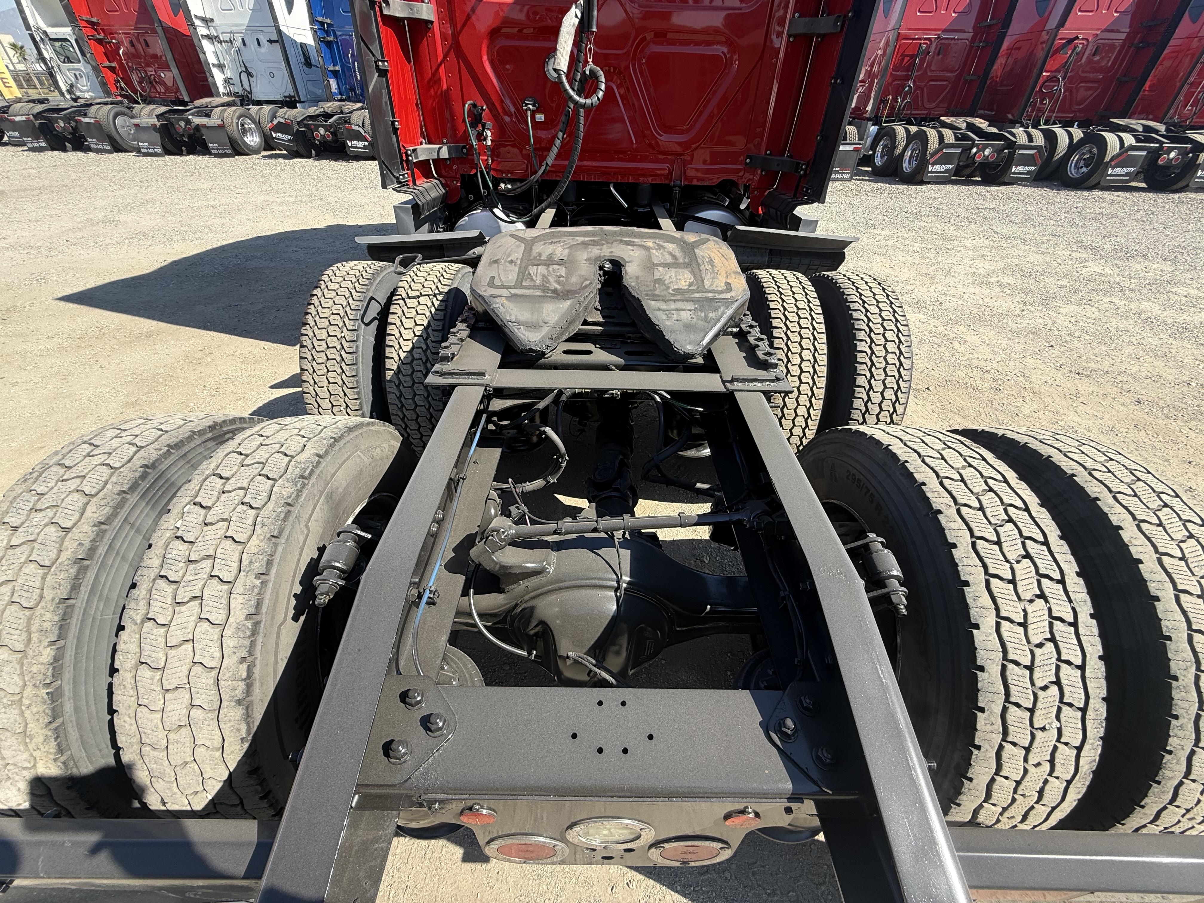 2020 FREIGHTLINER CASCADIA 126SLP - image 6