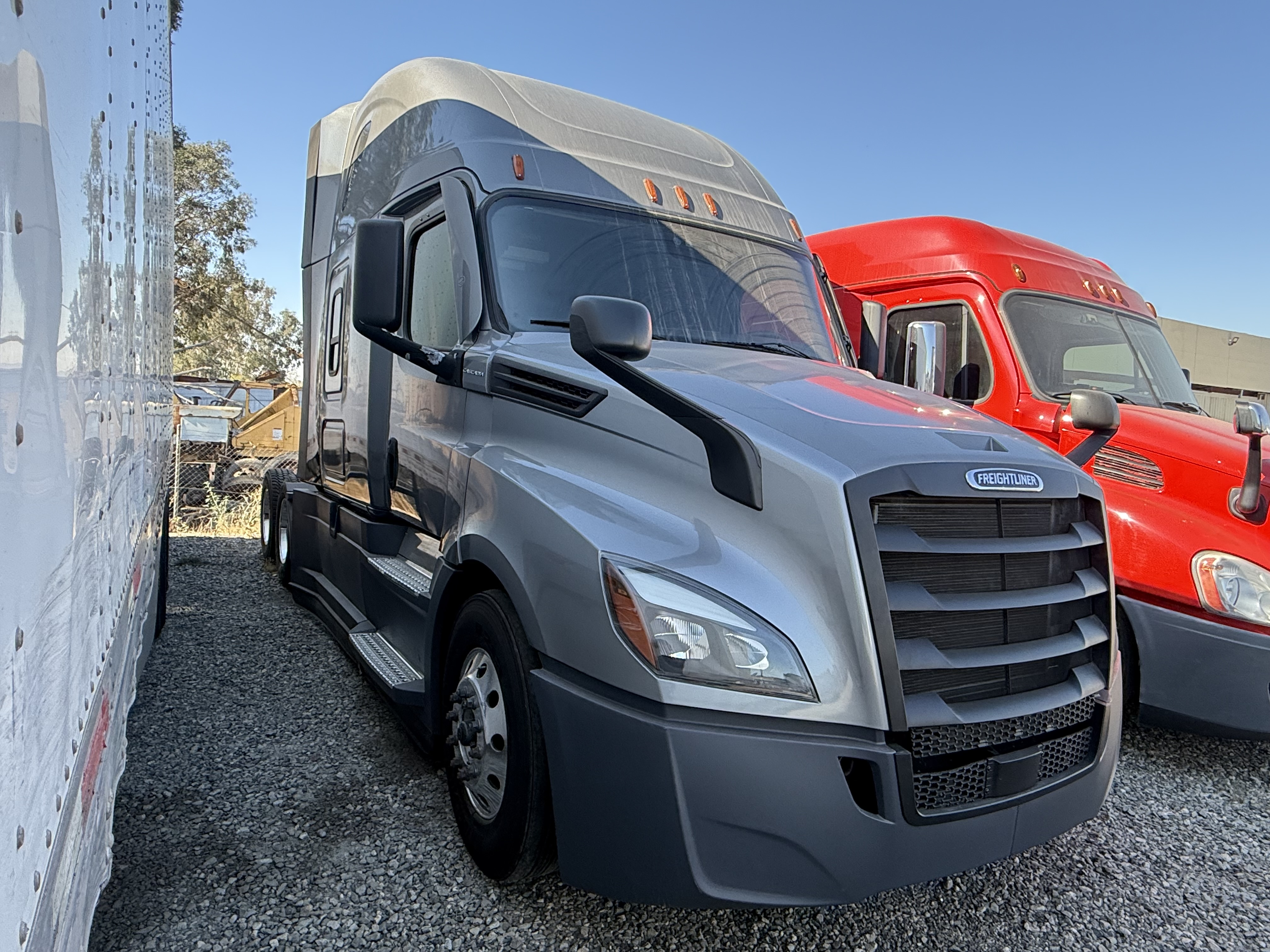 2021 FREIGHTLINER CASCADIA 126SLP - image 7