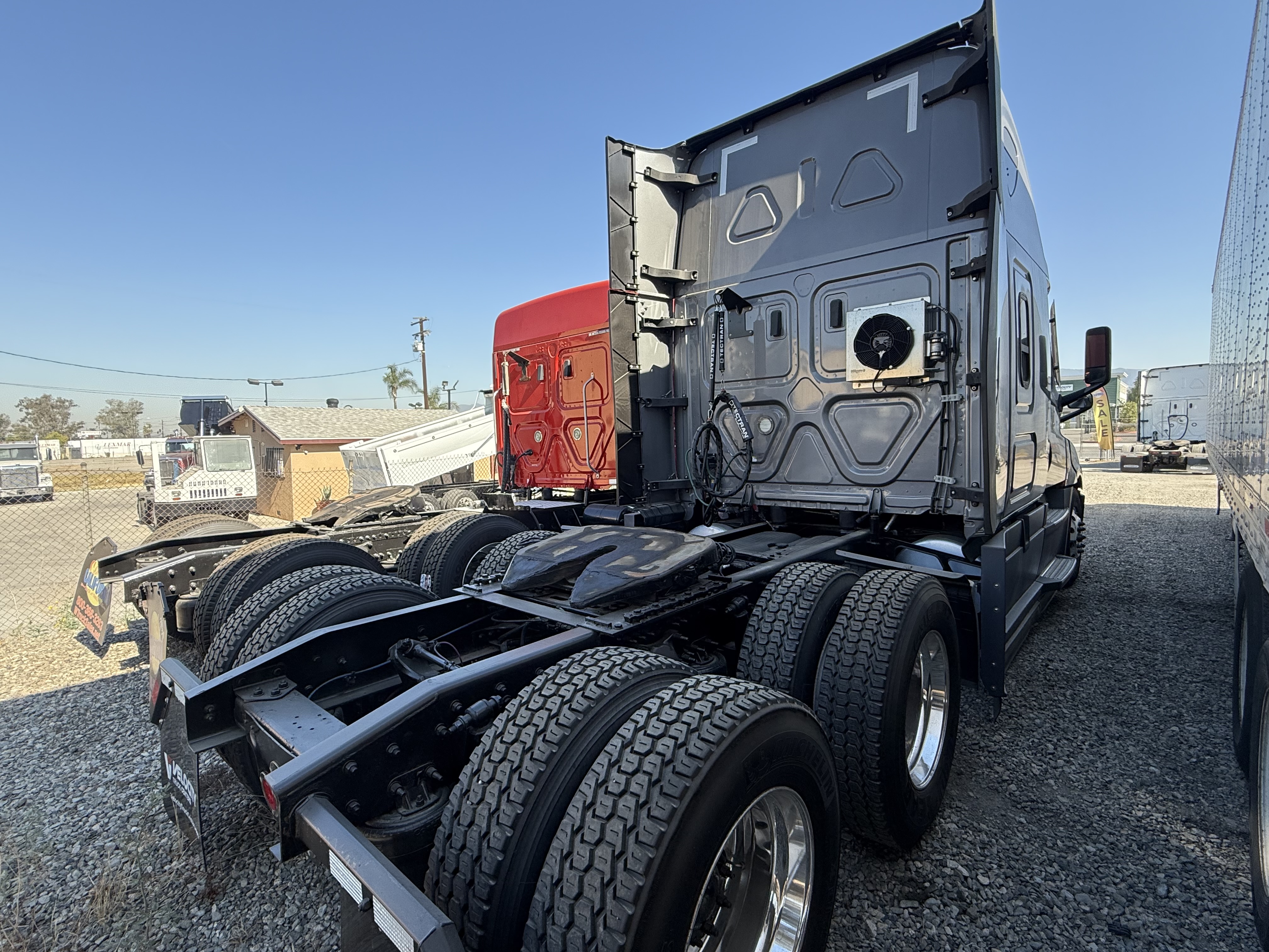 2021 FREIGHTLINER CASCADIA 126SLP - image 6