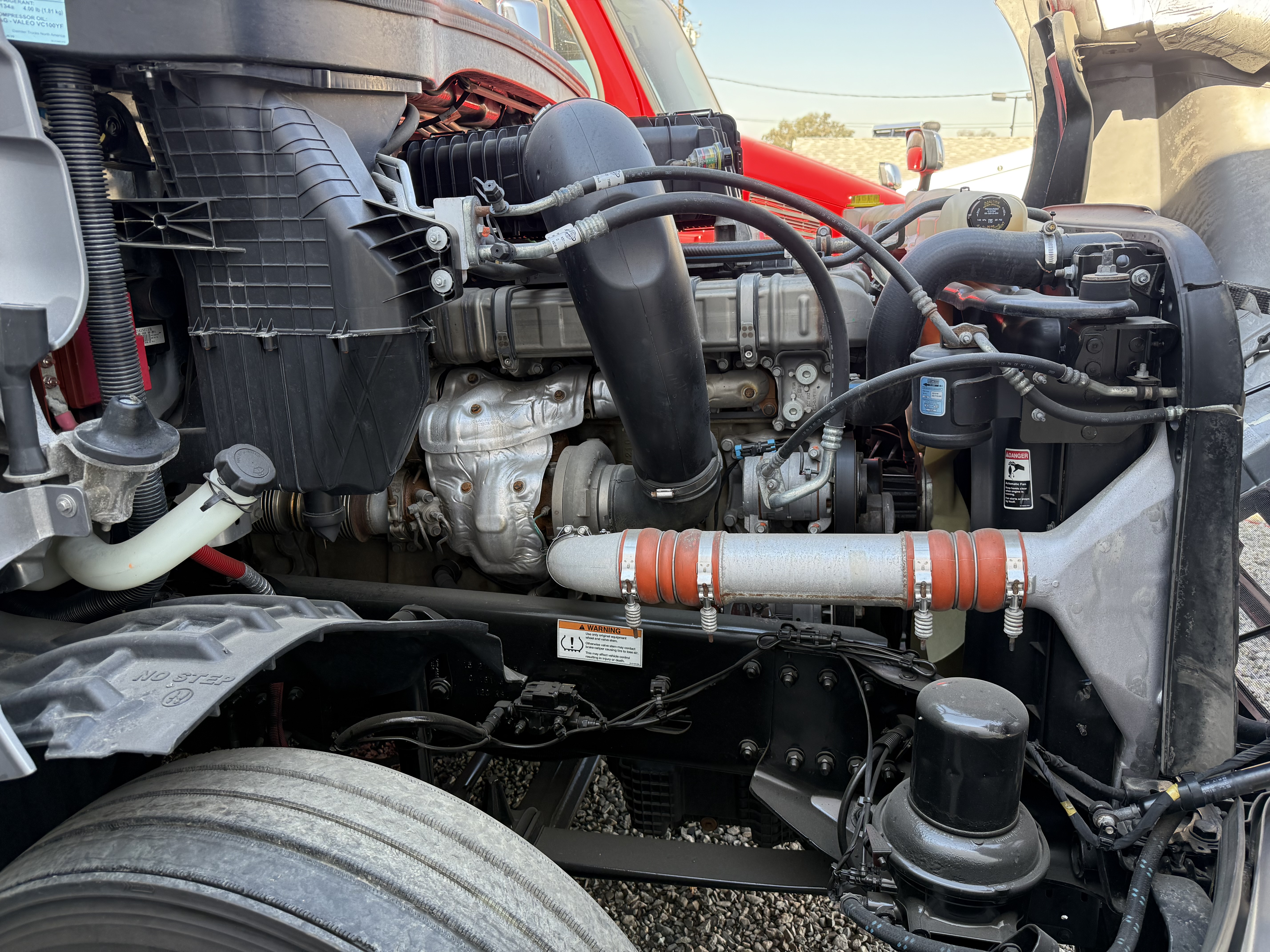 2021 FREIGHTLINER CASCADIA 126SLP - image 9