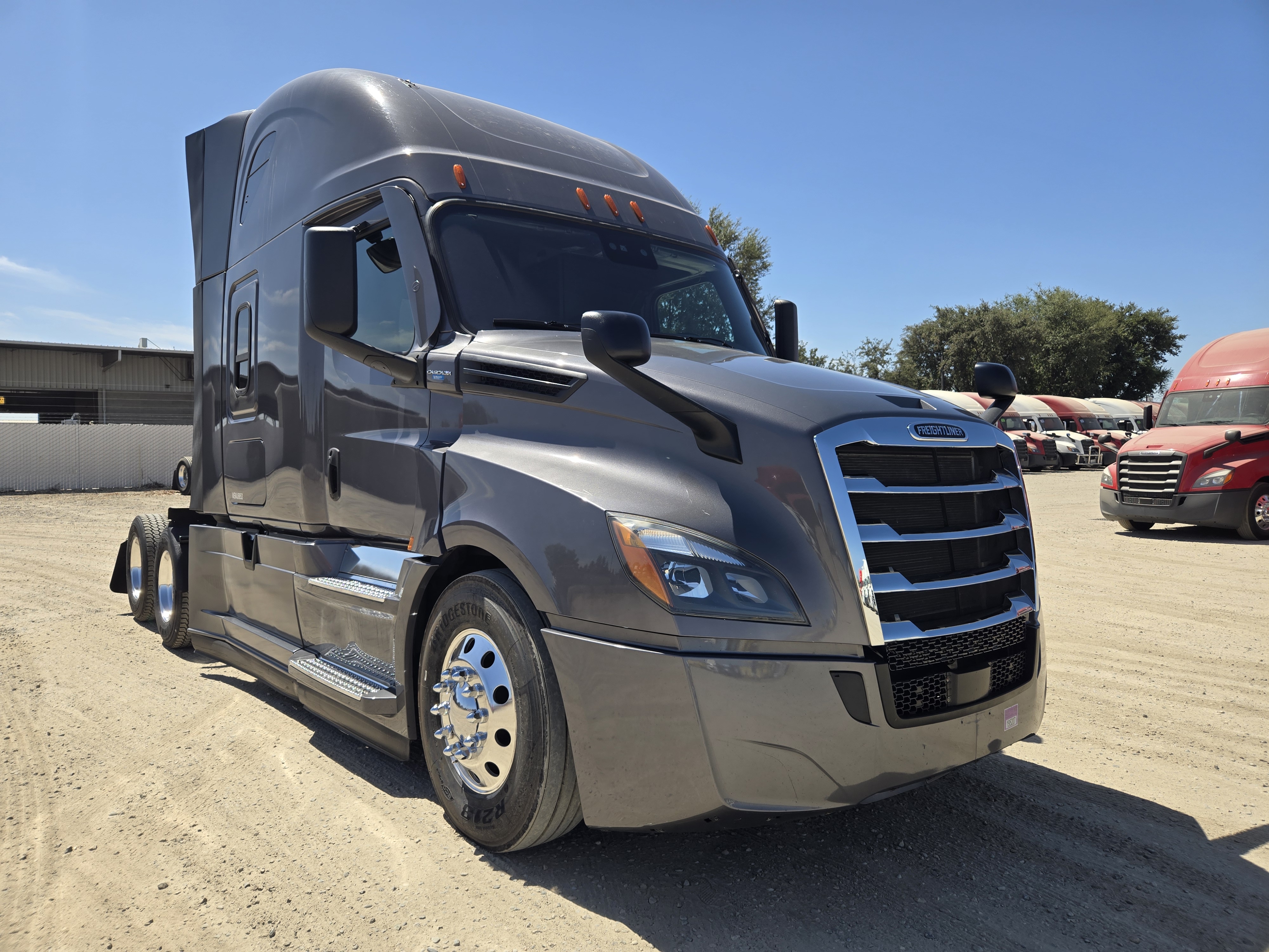 2021 FREIGHTLINER CASCADIA 126SLP - image 8