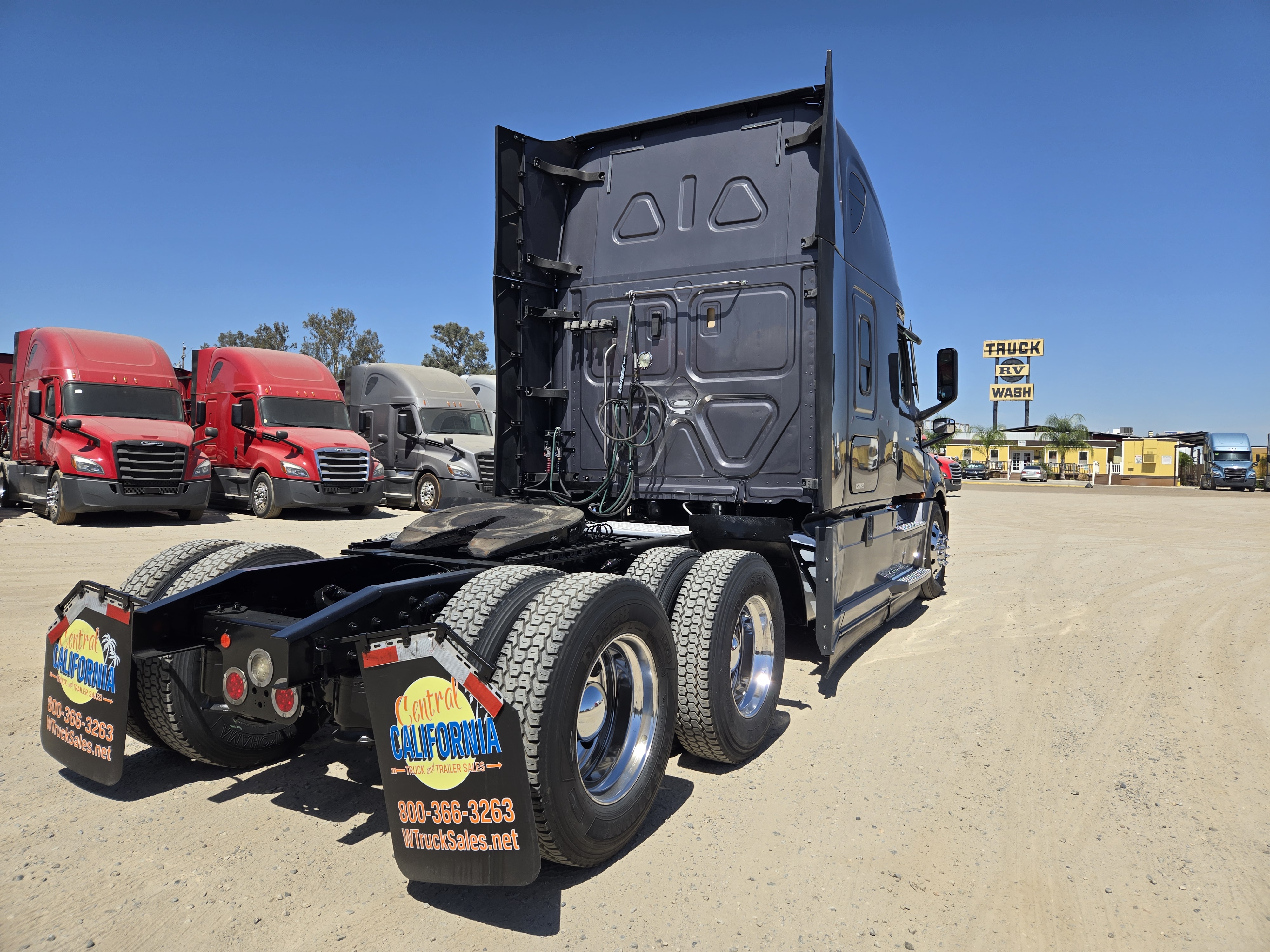 2021 FREIGHTLINER CASCADIA 126SLP - image 6