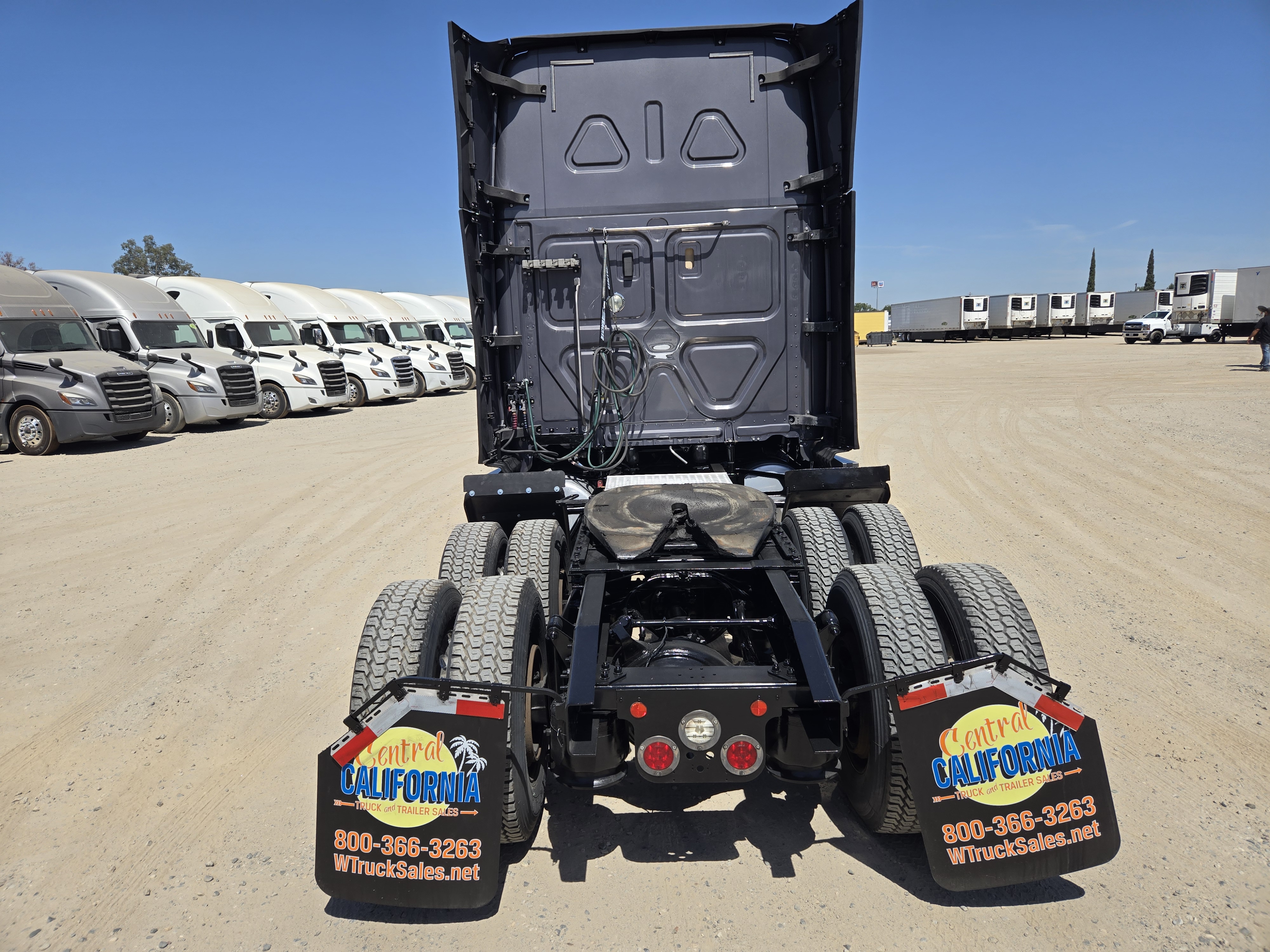 2021 FREIGHTLINER CASCADIA 126SLP - image 5