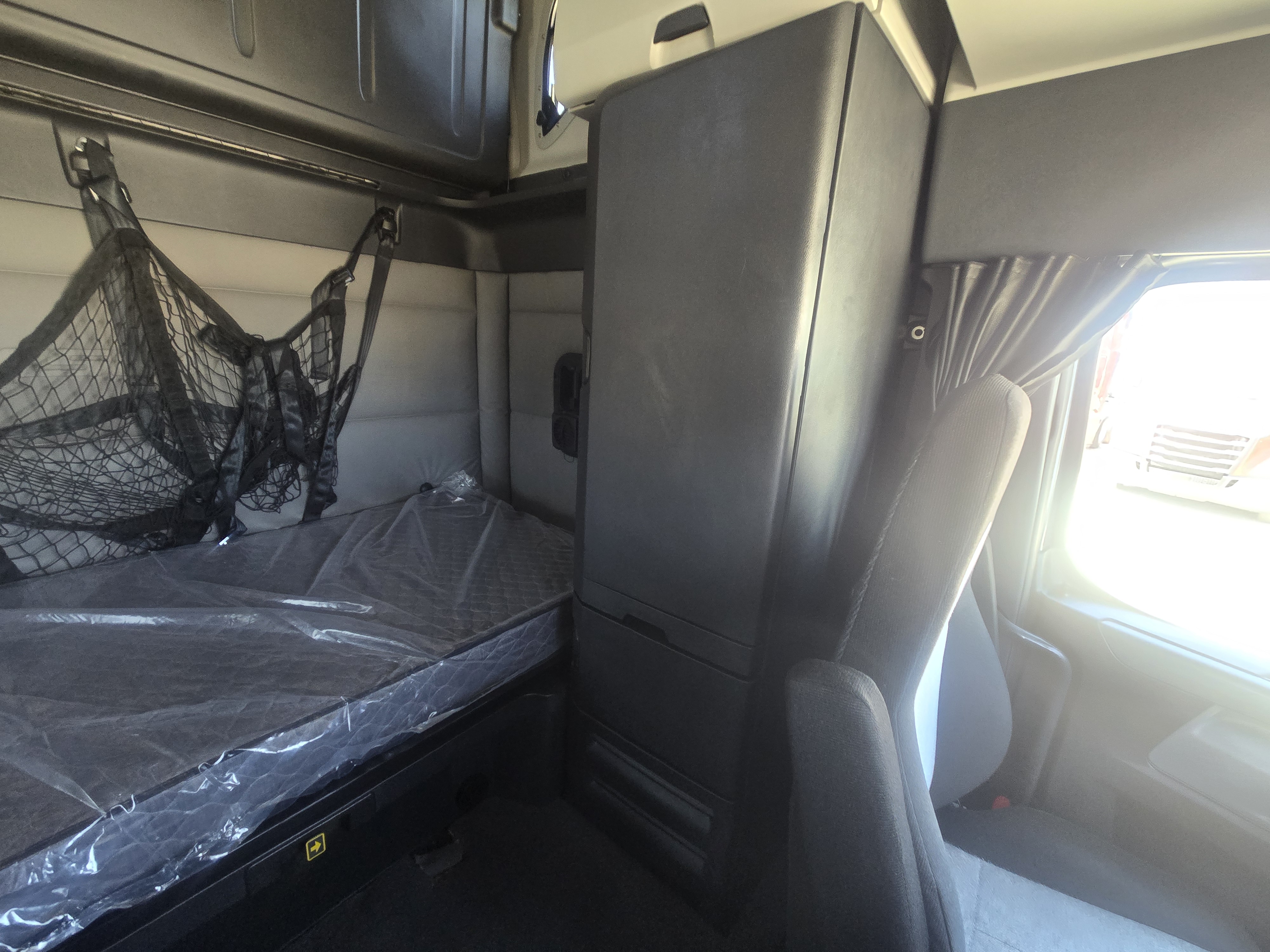 2021 FREIGHTLINER CASCADIA 126SLP - image 20