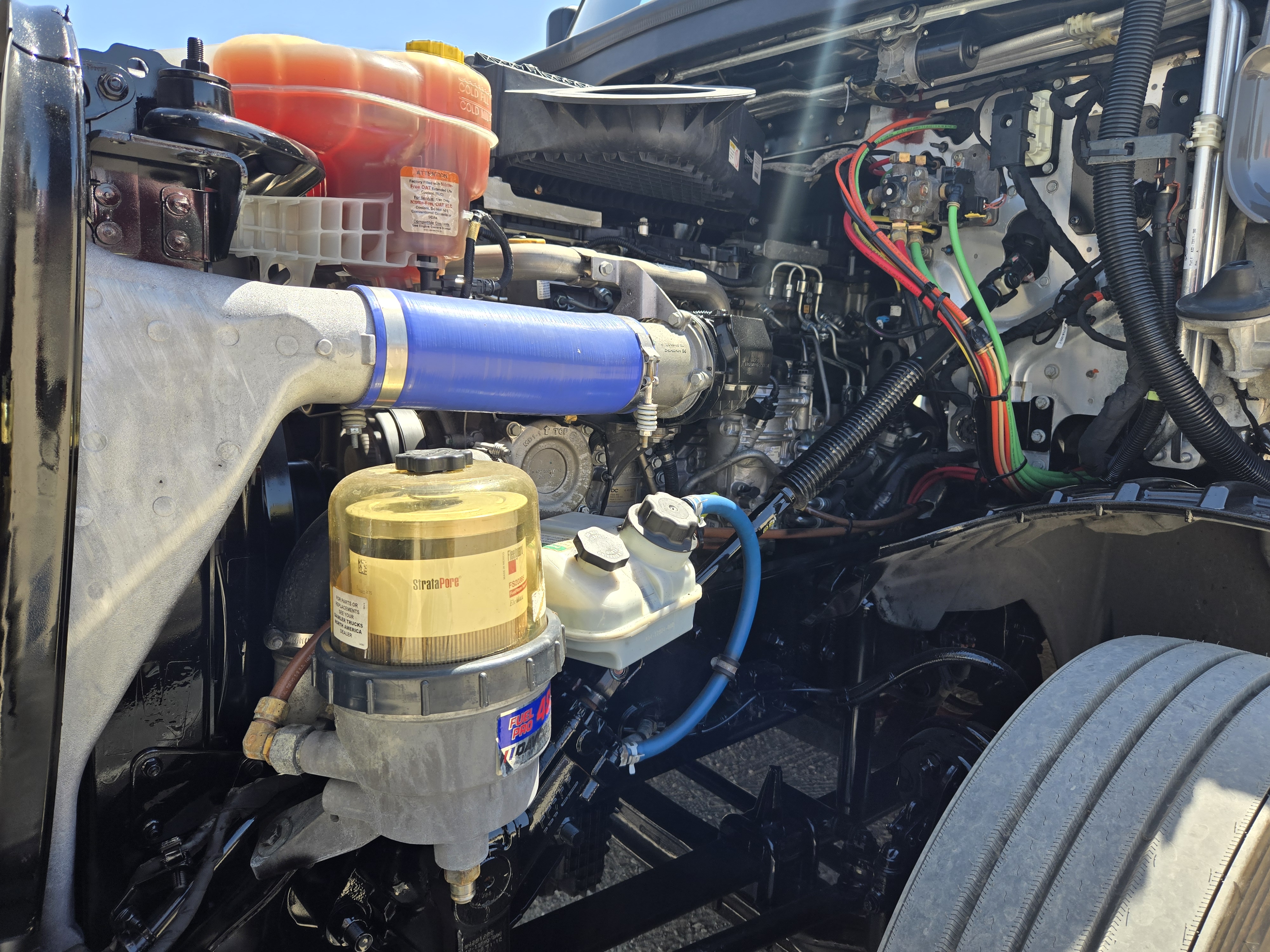 2021 FREIGHTLINER CASCADIA 126SLP - image 10