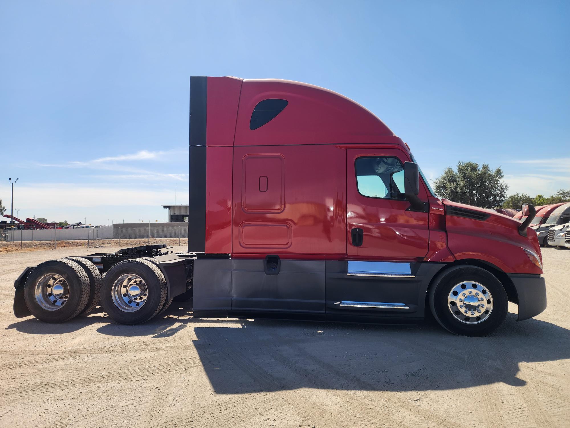 2020 FREIGHTLINER CASCADIA 126SLP - image 7