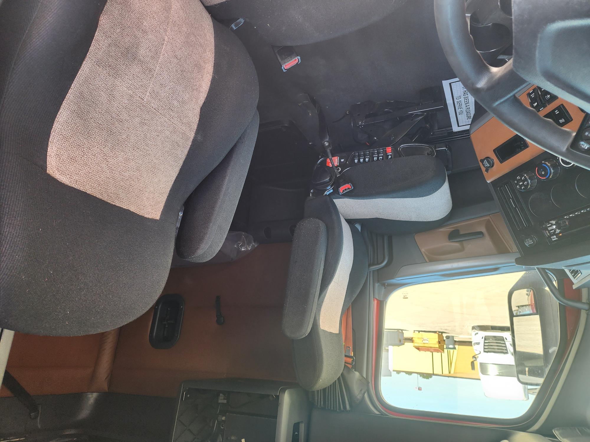 2020 FREIGHTLINER CASCADIA 126SLP - image 17