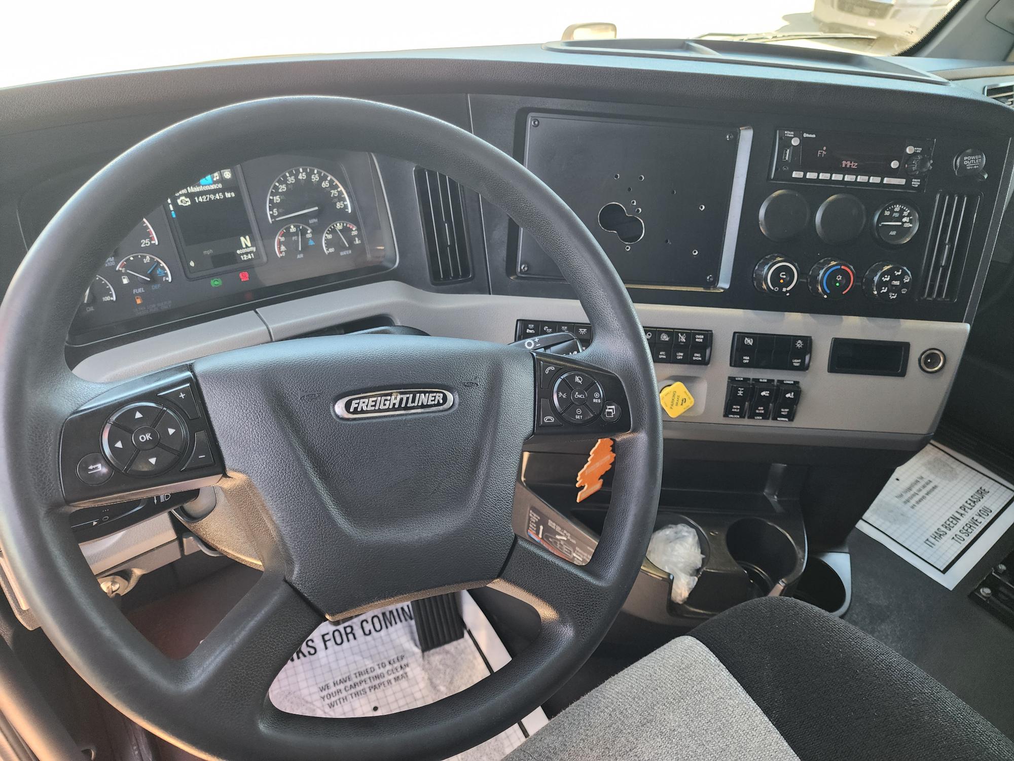 2022 FREIGHTLINER CASCADIA 126SLP - image 19