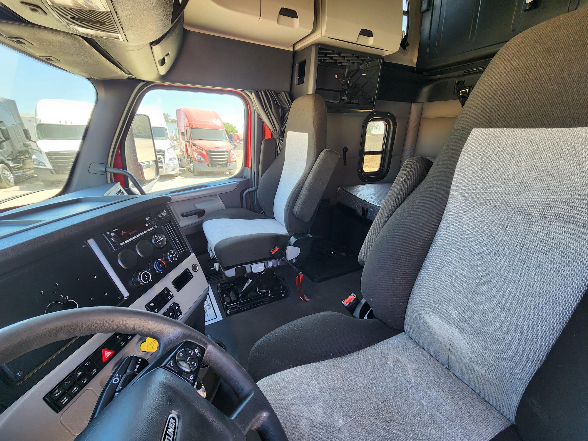 2022 FREIGHTLINER CASCADIA 126SLP - image 18