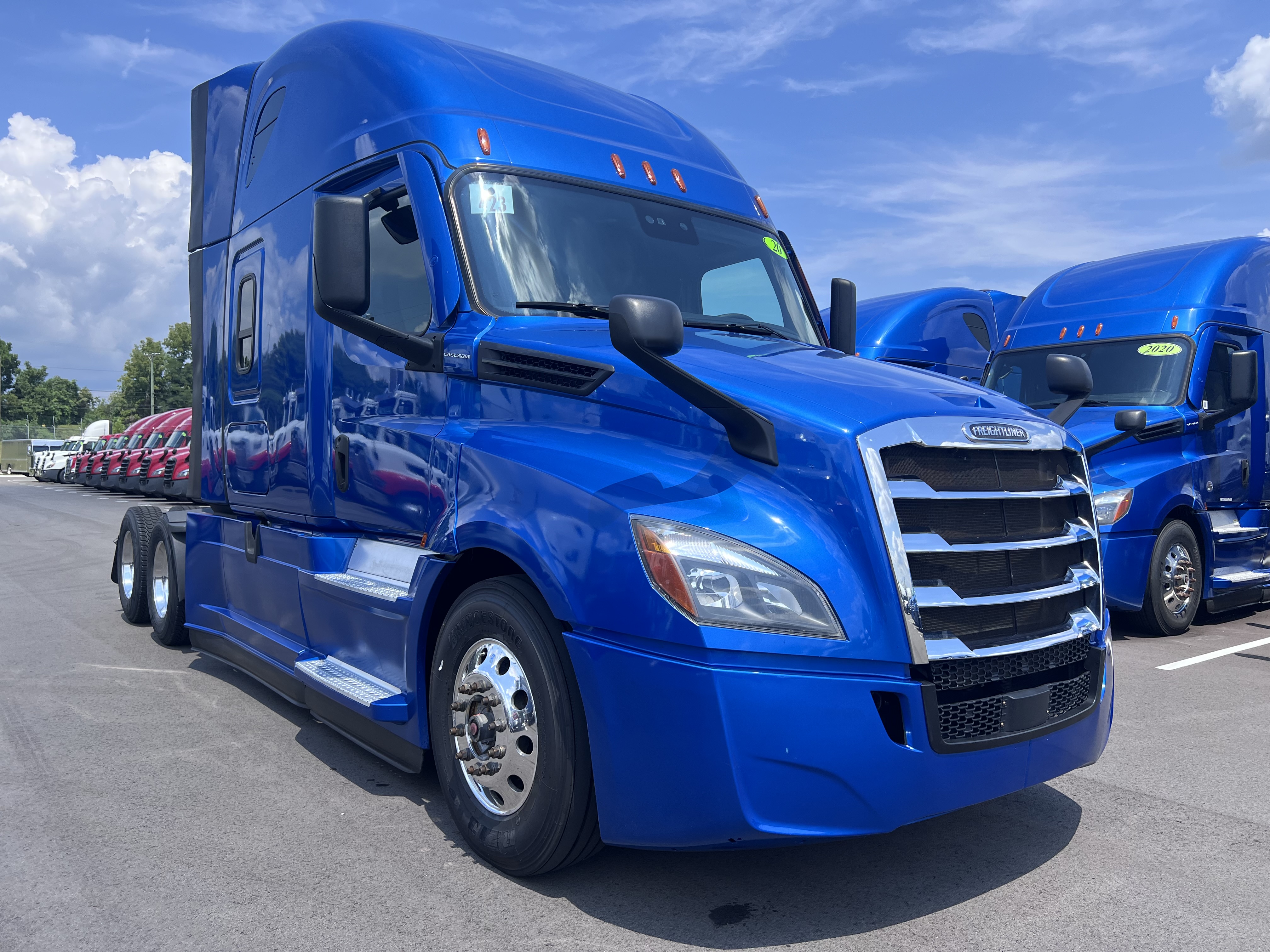 2021 FREIGHTLINER CASCADIA 126SLP - image 3