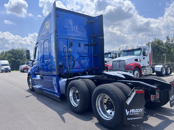 FREIGHTLINER CASCADIA 126SLP 2021