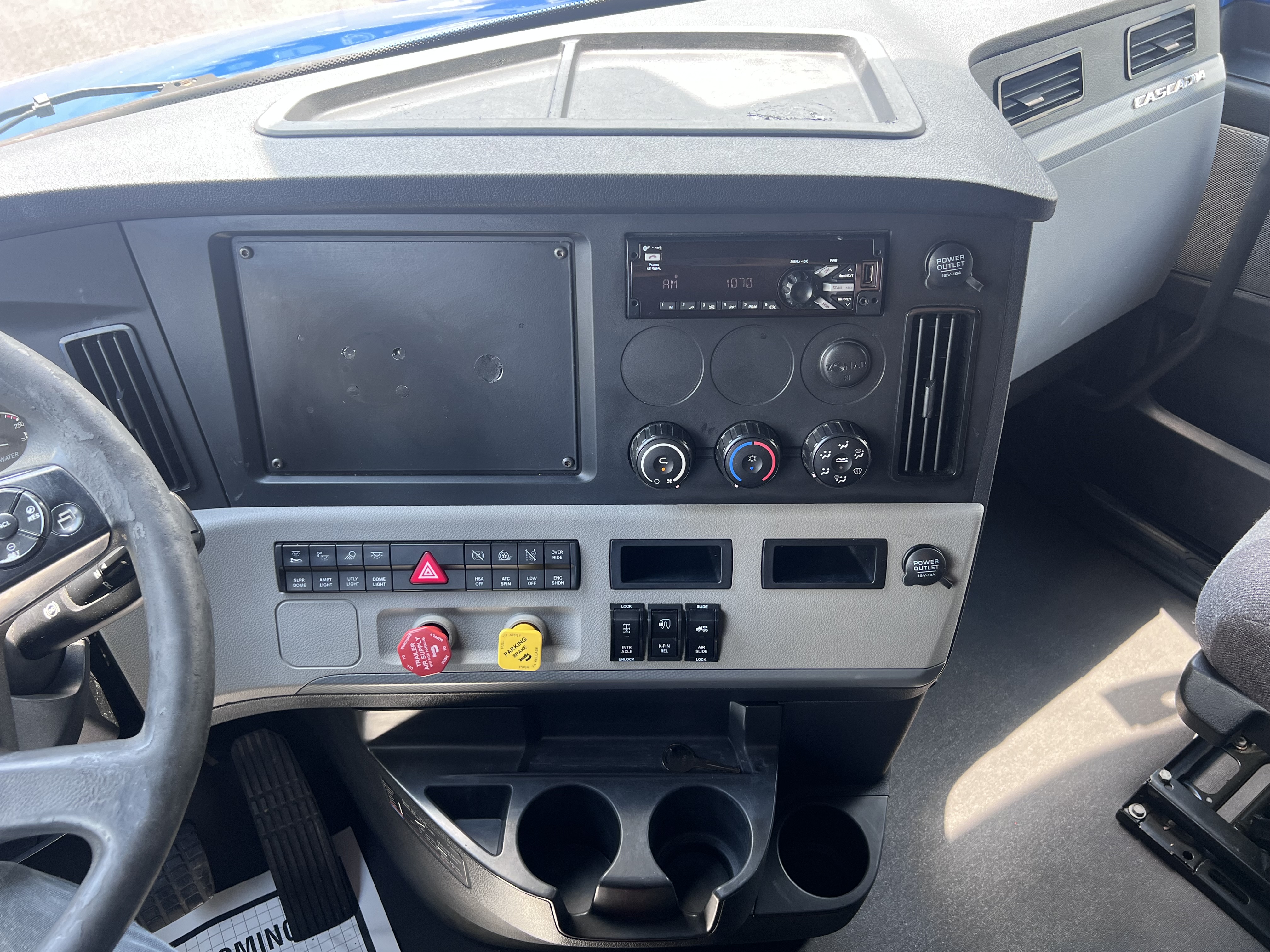 2021 FREIGHTLINER CASCADIA 126SLP - image 10