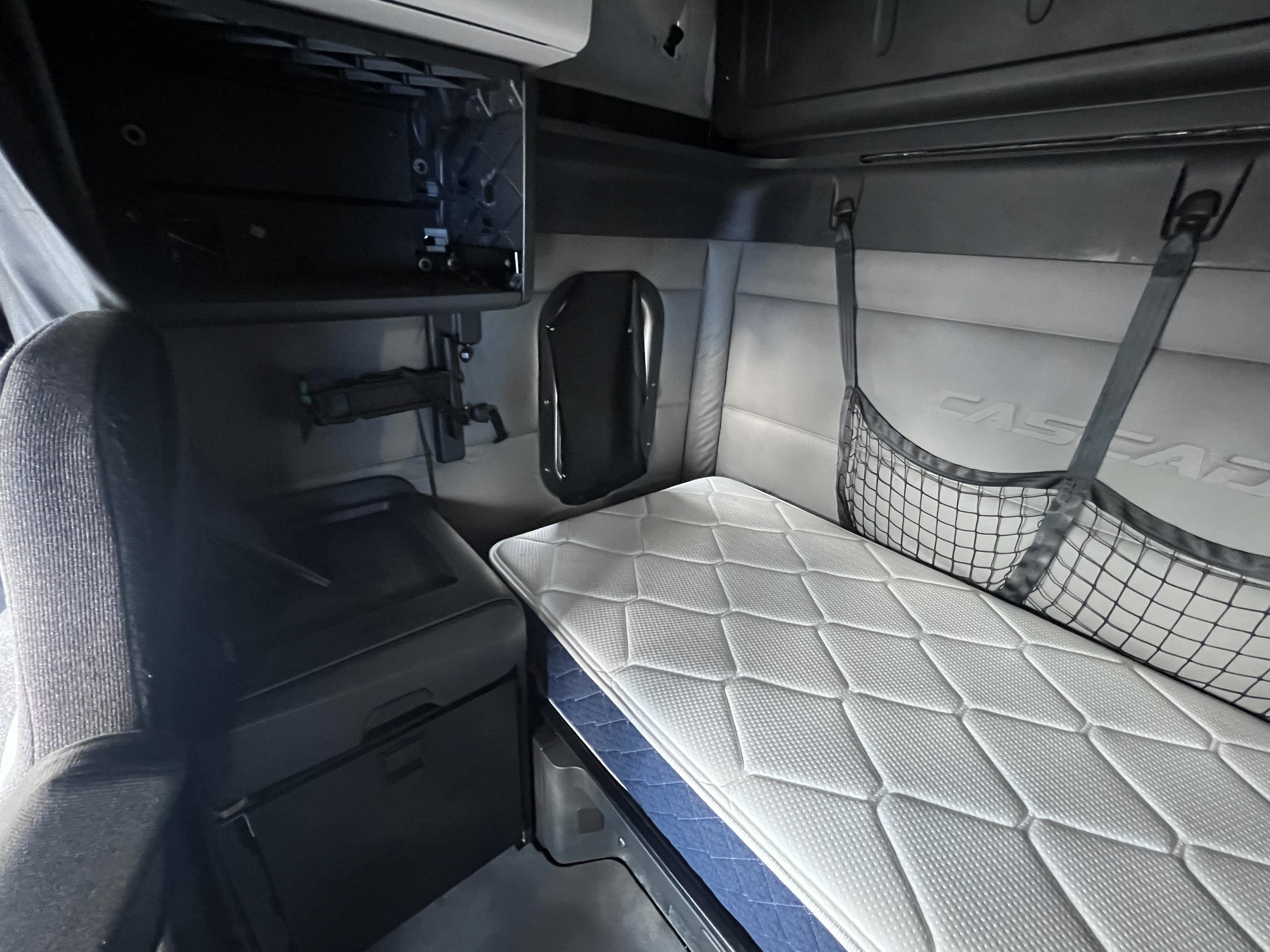 2021 FREIGHTLINER CASCADIA 126SLP - image 12