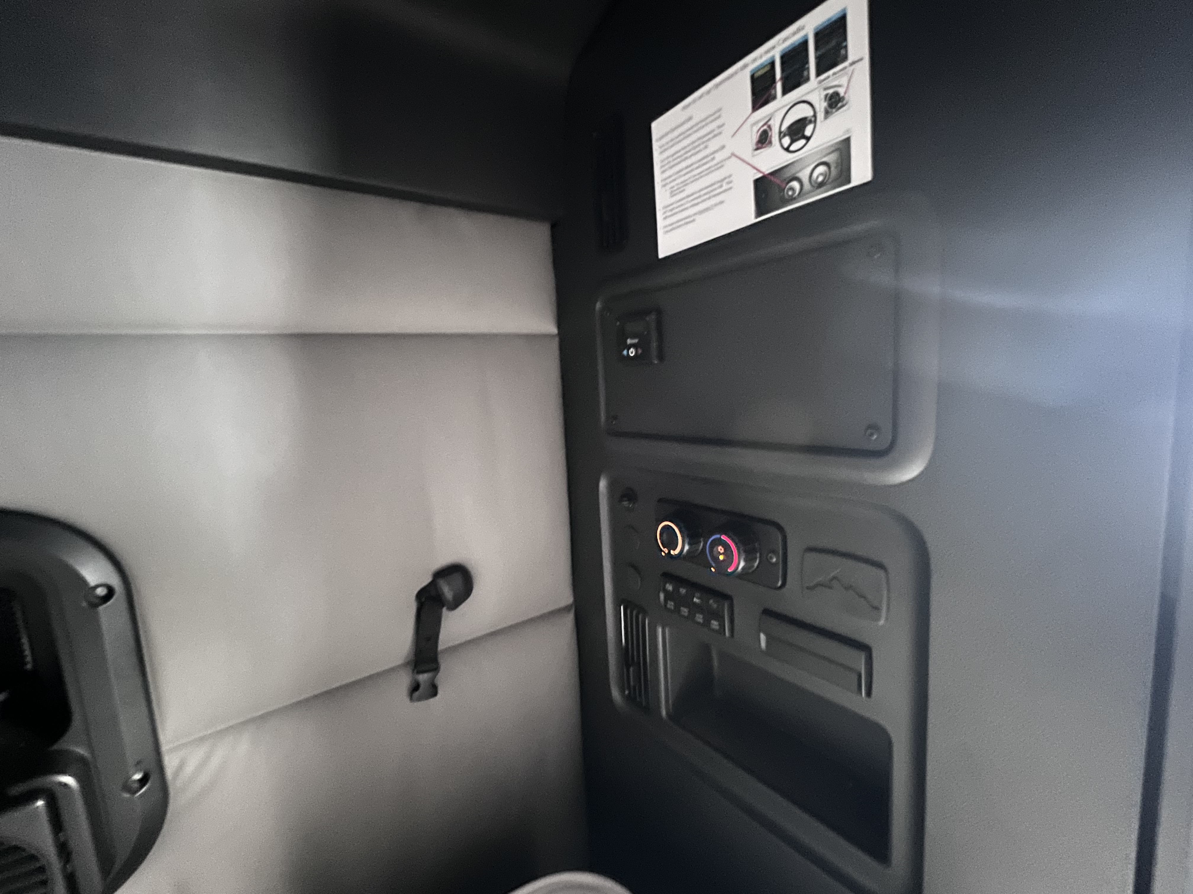 2021 FREIGHTLINER CASCADIA 126SLP - image 14