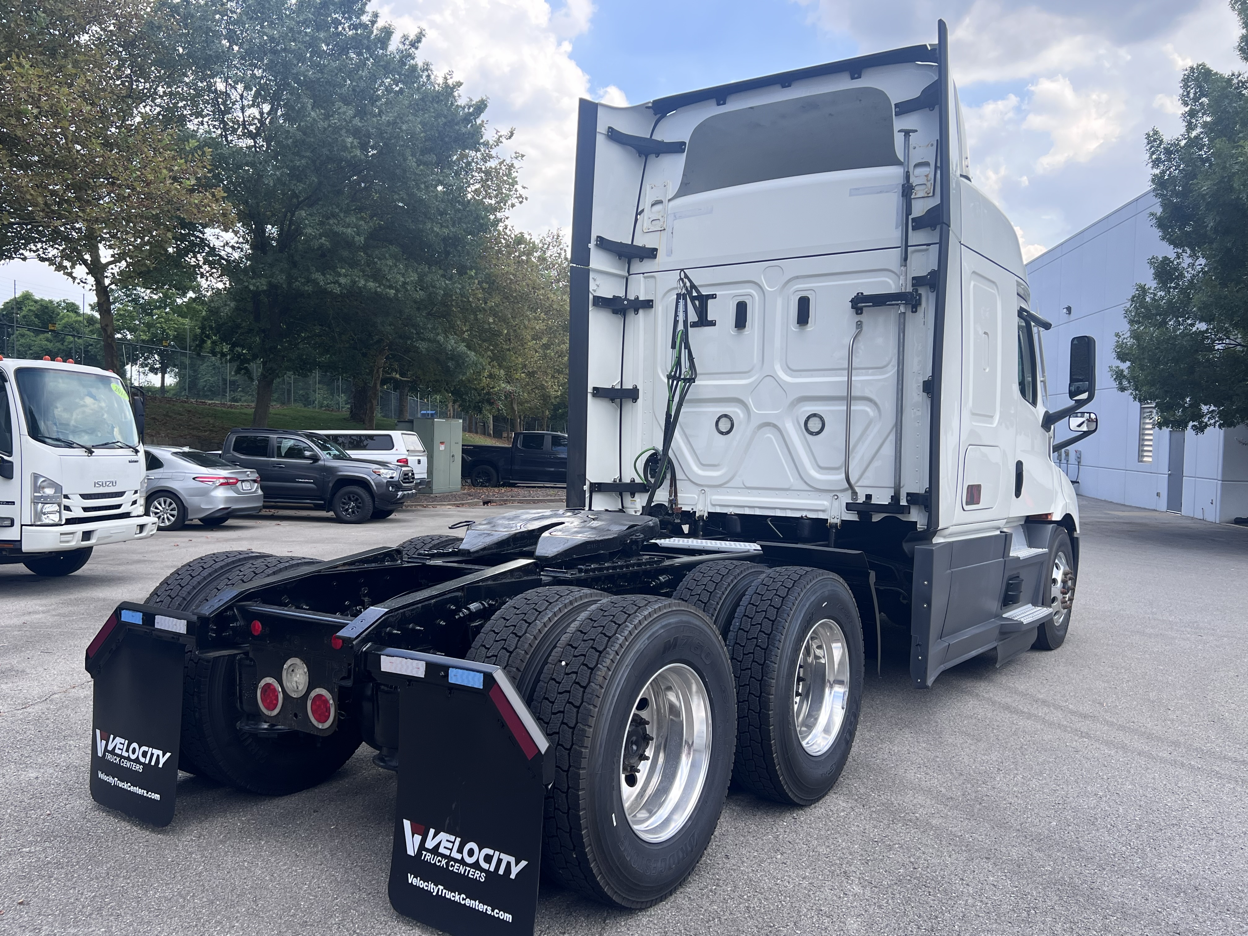 2022 FREIGHTLINER CASCADIA 116SLP - image 4