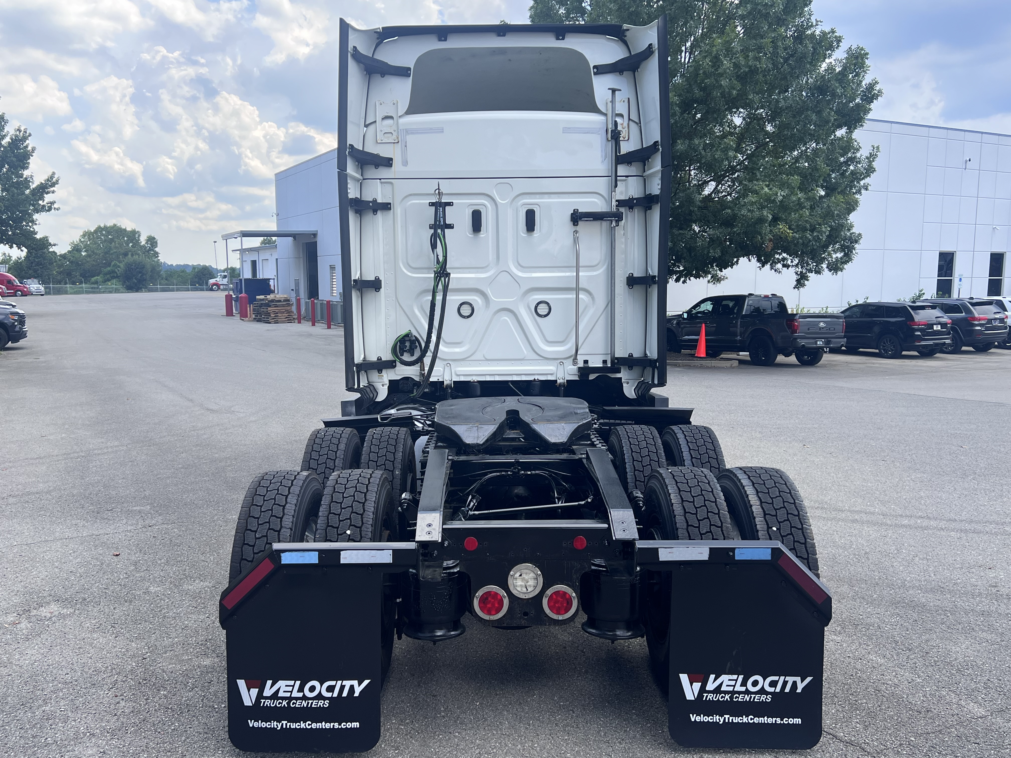 2022 FREIGHTLINER CASCADIA 116SLP - image 5