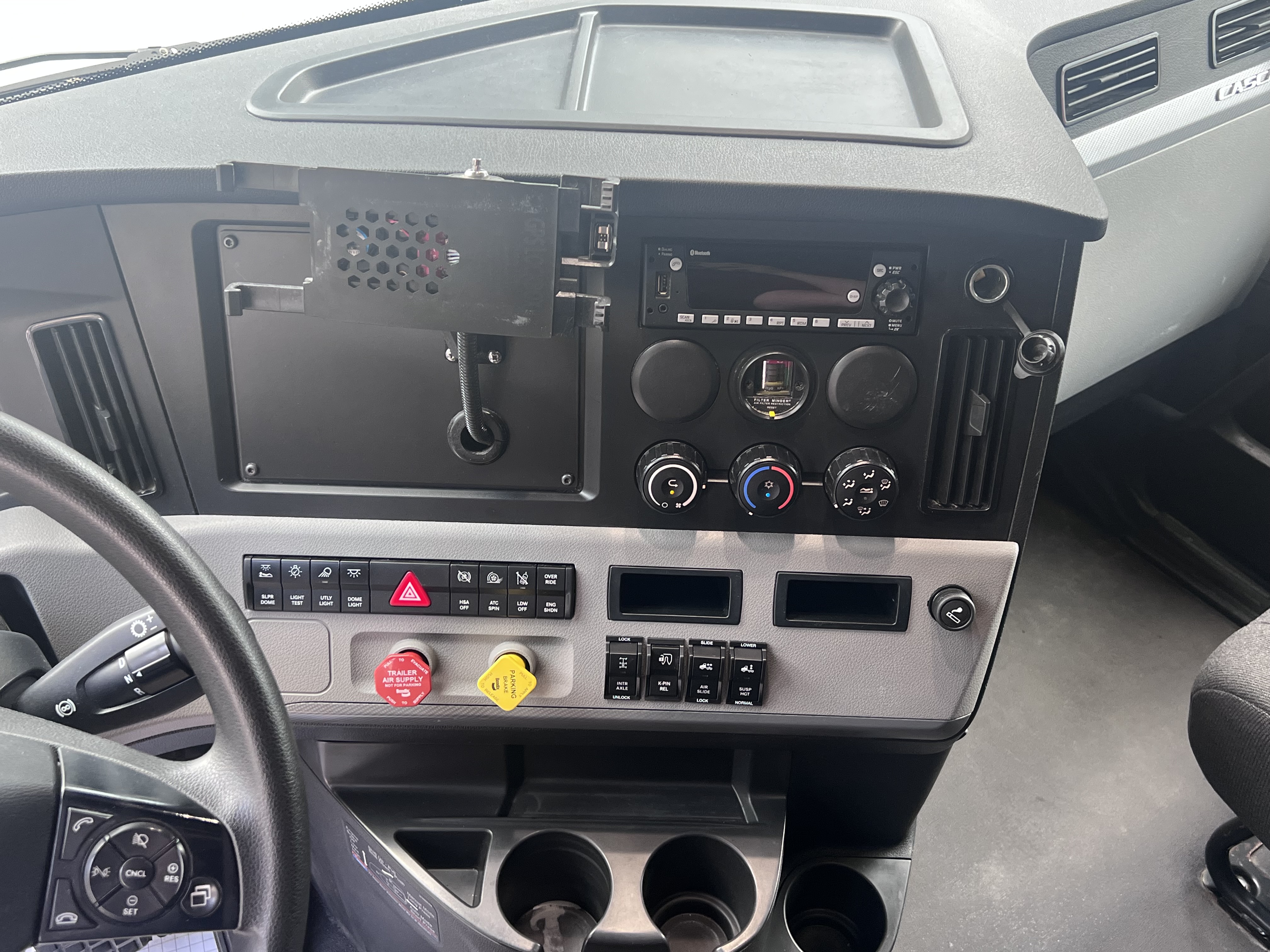 2022 FREIGHTLINER CASCADIA 116SLP - image 10