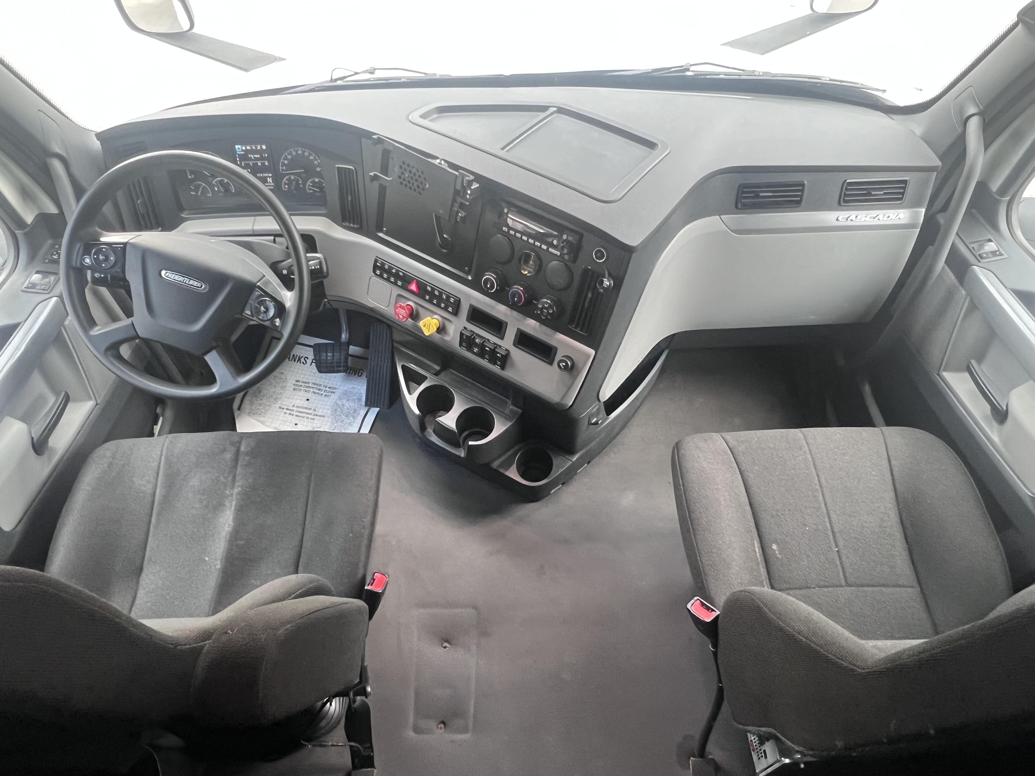 2022 FREIGHTLINER CASCADIA 116SLP - image 15