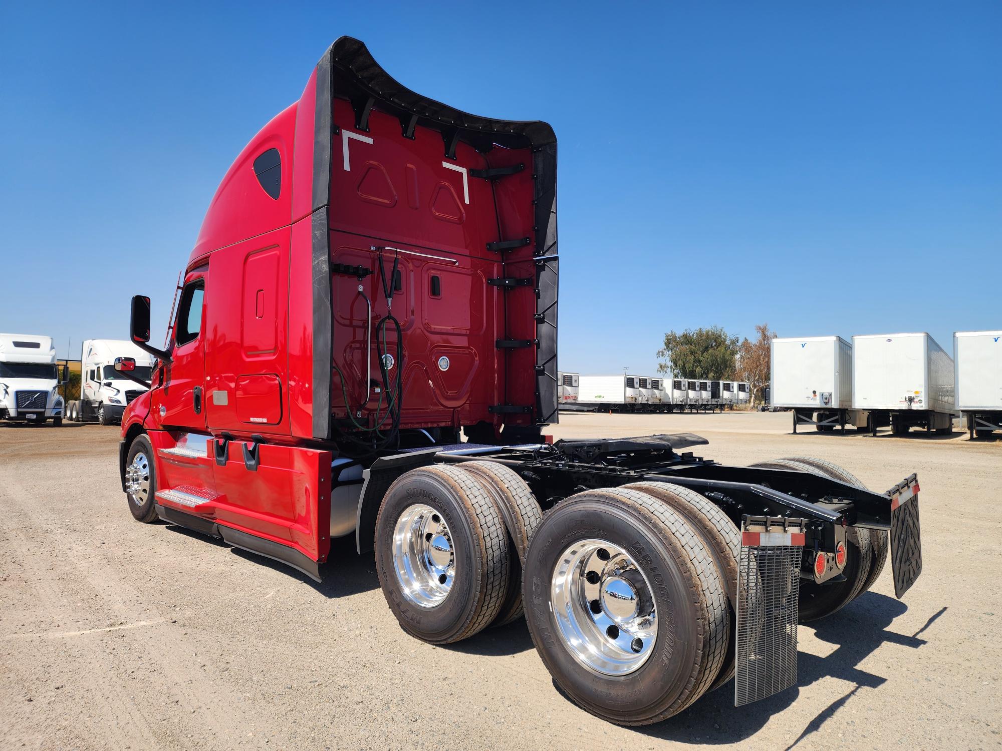 2023 FREIGHTLINER CASCADIA 126SLP - image 4